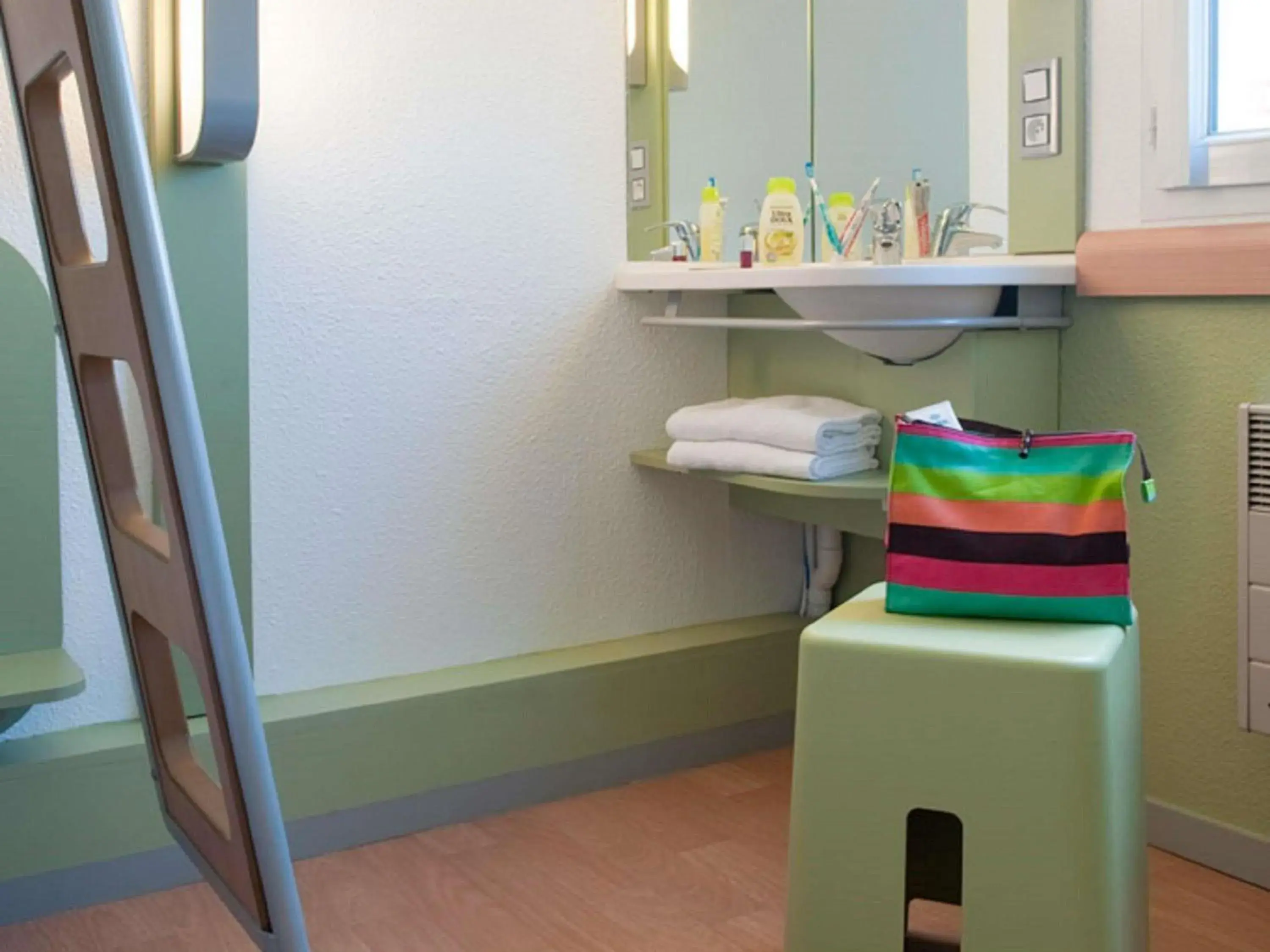 Bedroom in ibis budget Poitiers Nord Futuroscope Bedroom in ibis budget Poitiers Nord Futuroscope