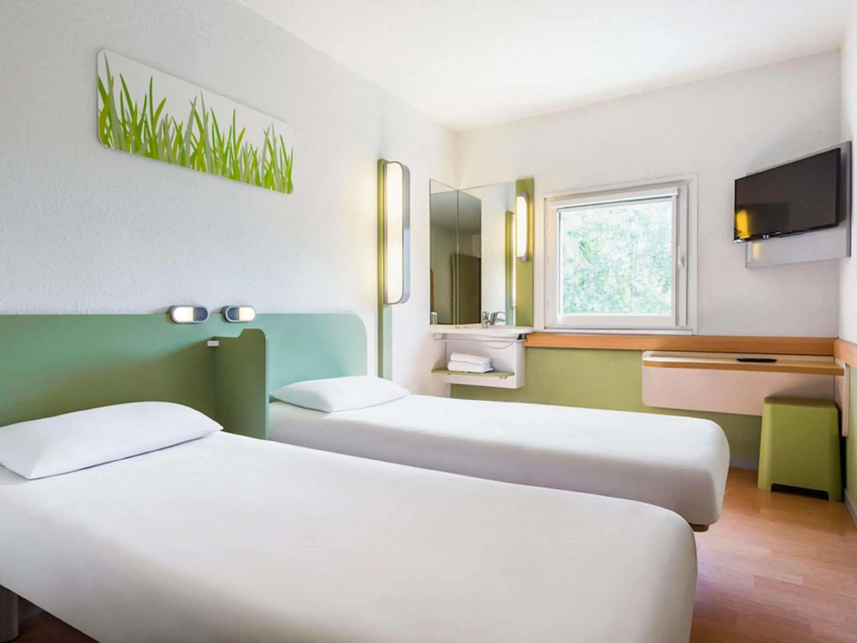 Bedroom, Bed in ibis budget Poitiers Nord Futuroscope Bedroom, Bed in ibis budget Poitiers Nord Futuroscope