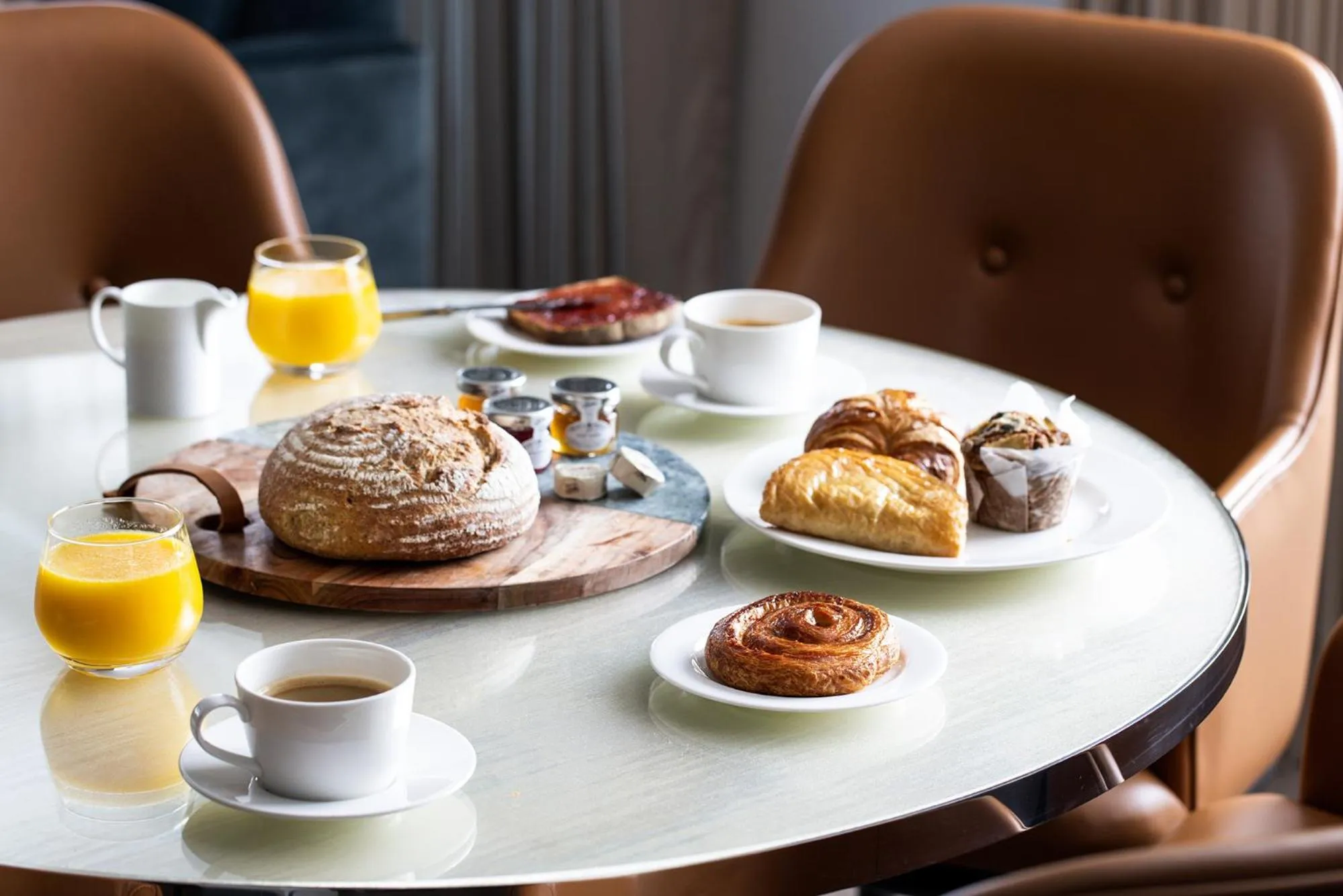 Dining area in 15 Basil Street Knightsbridge, Luxury Serviced Apartments