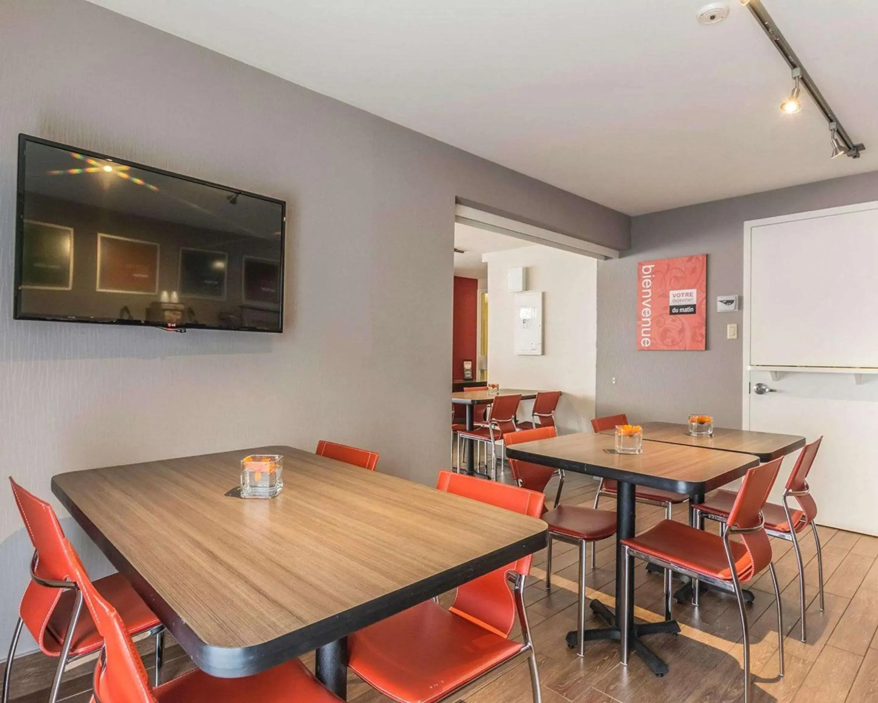 Breakfast in Comfort Inn Breakfast in Comfort Inn