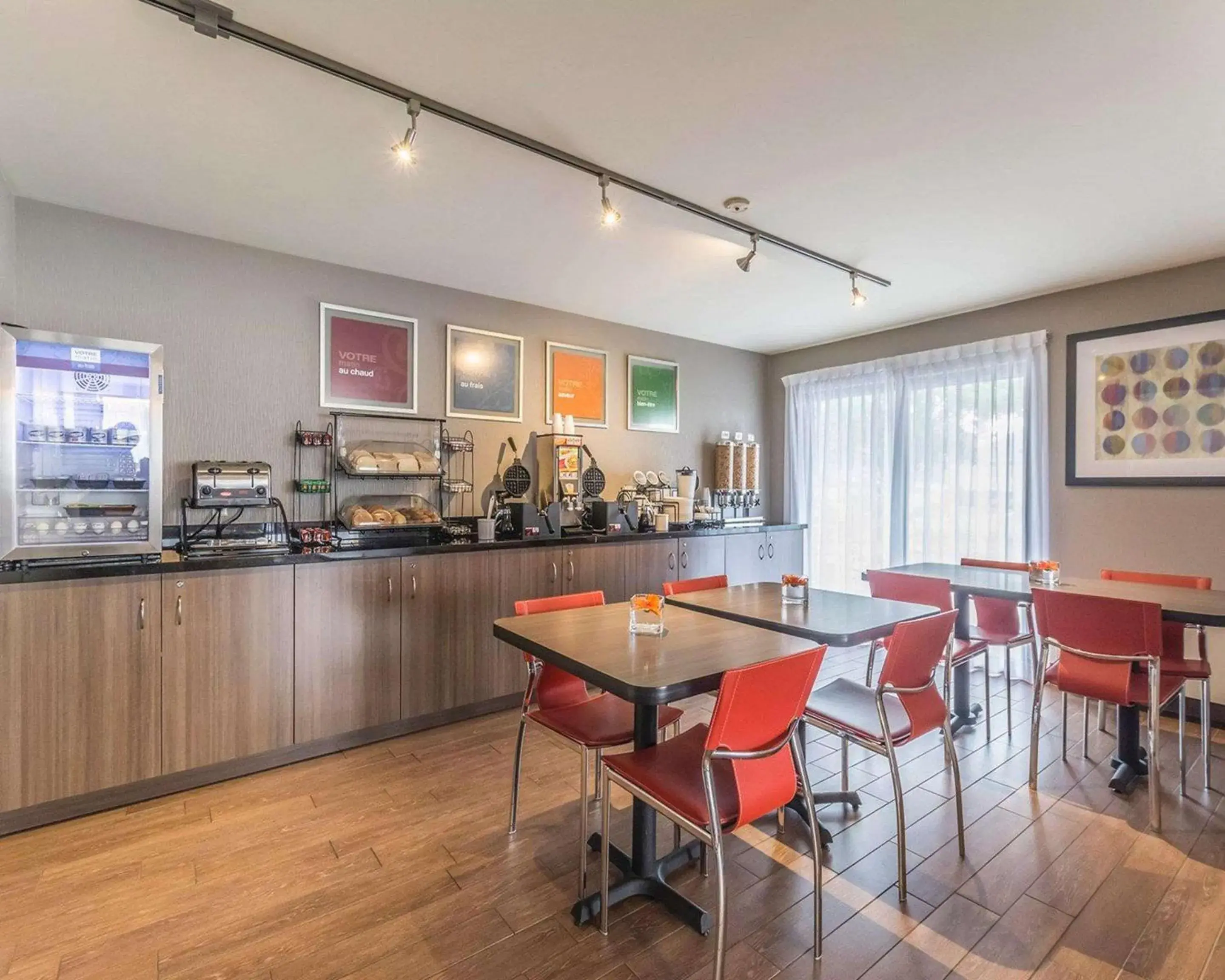 Breakfast in Comfort Inn Breakfast in Comfort Inn