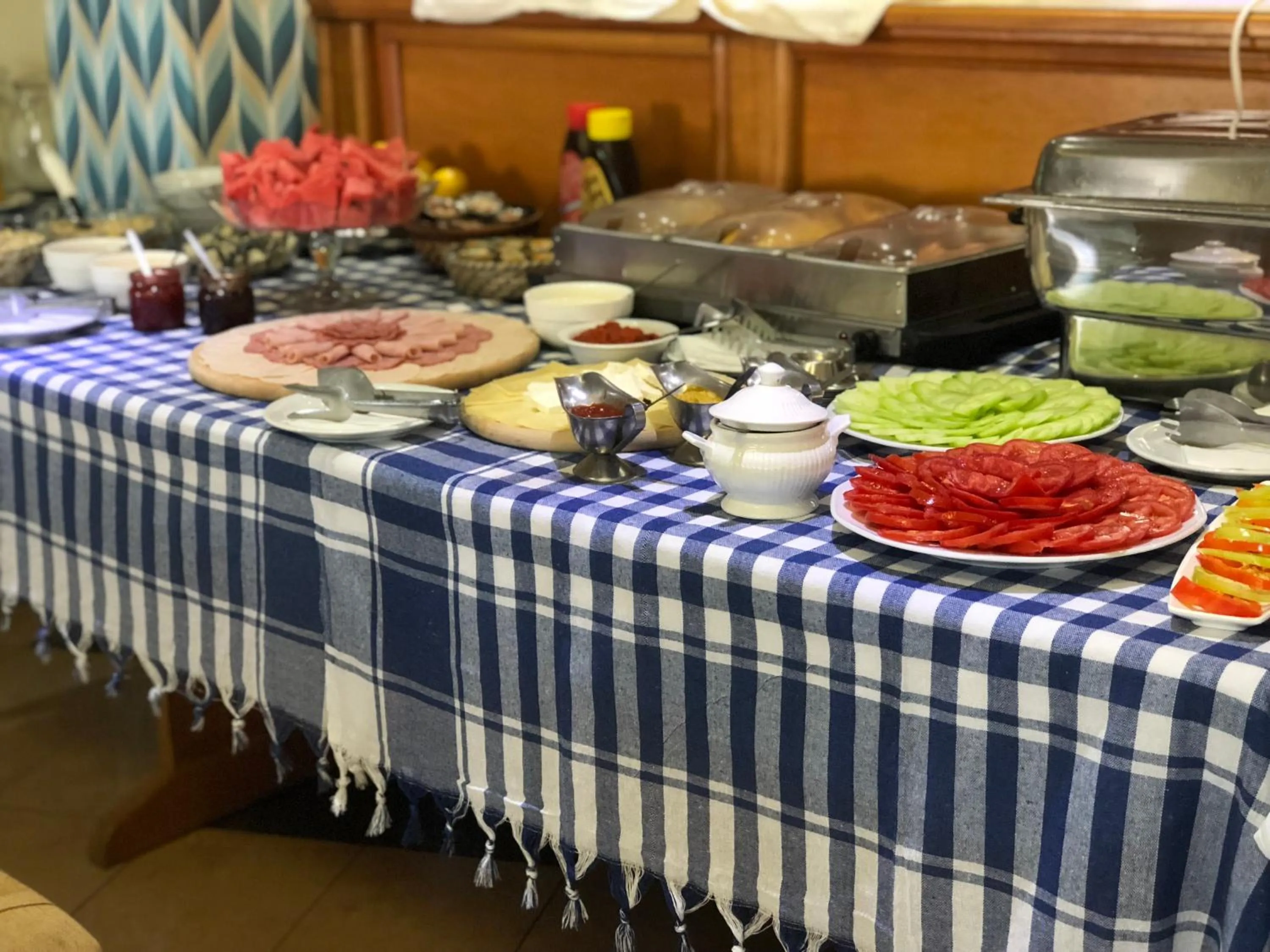 Buffet breakfast in Garni Hotel Lake