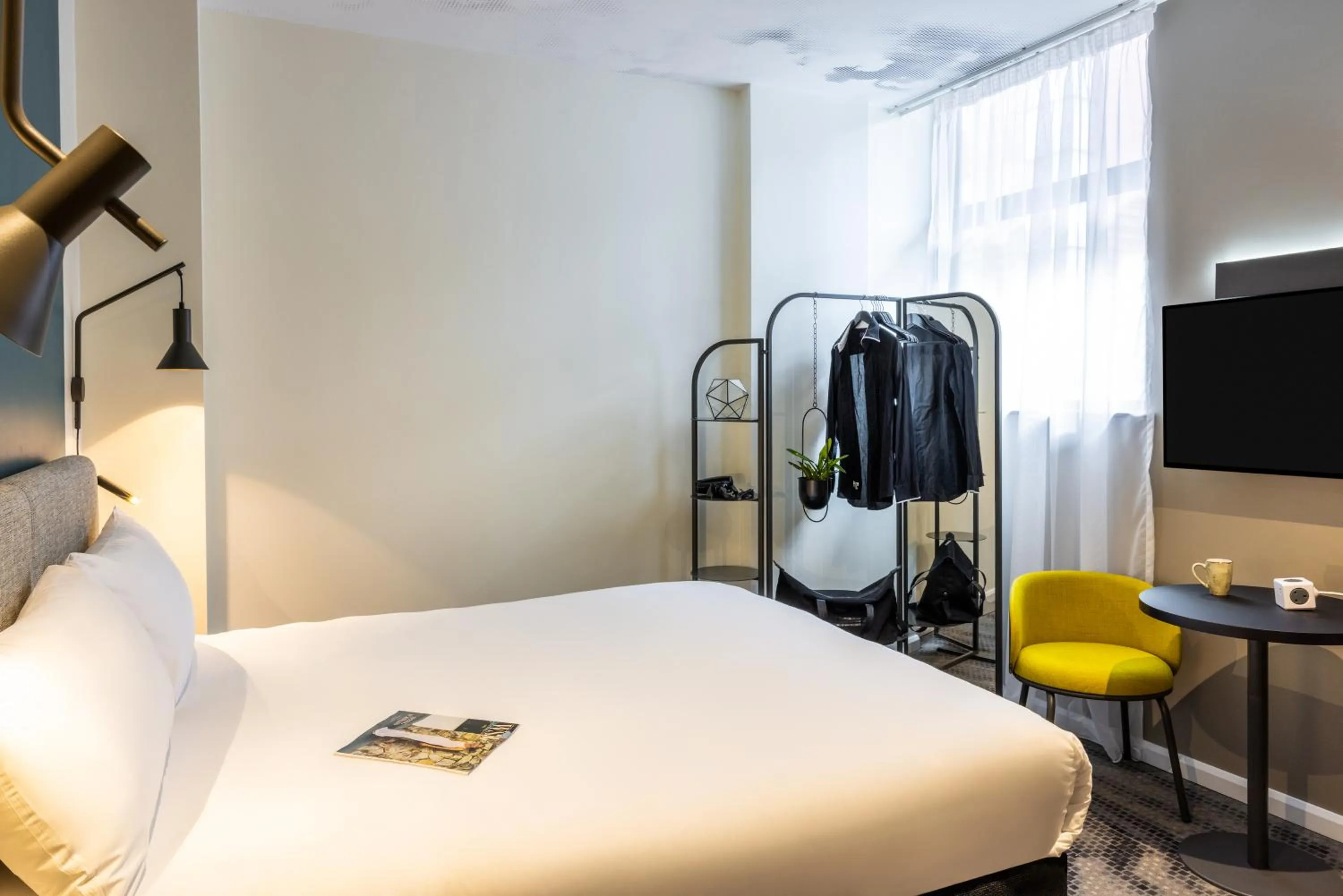 Bedroom, Bed in ibis Manchester Centre Princess Street