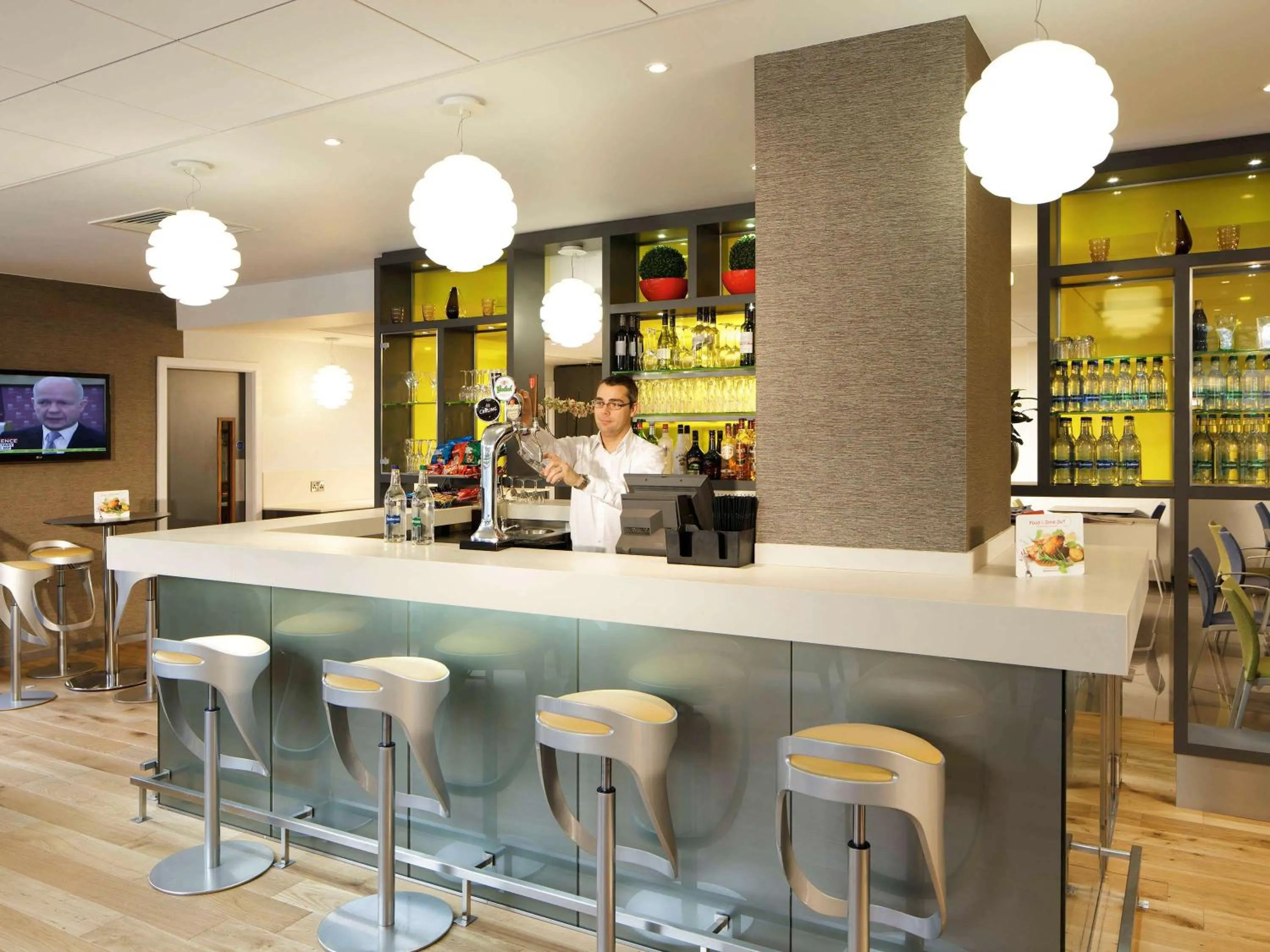 Lounge or bar in ibis Manchester Centre Princess Street