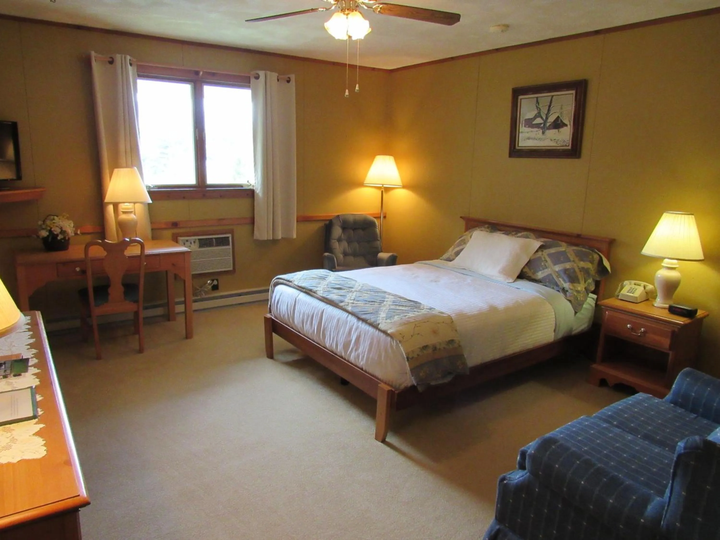 Bed in Carlson's Lodge