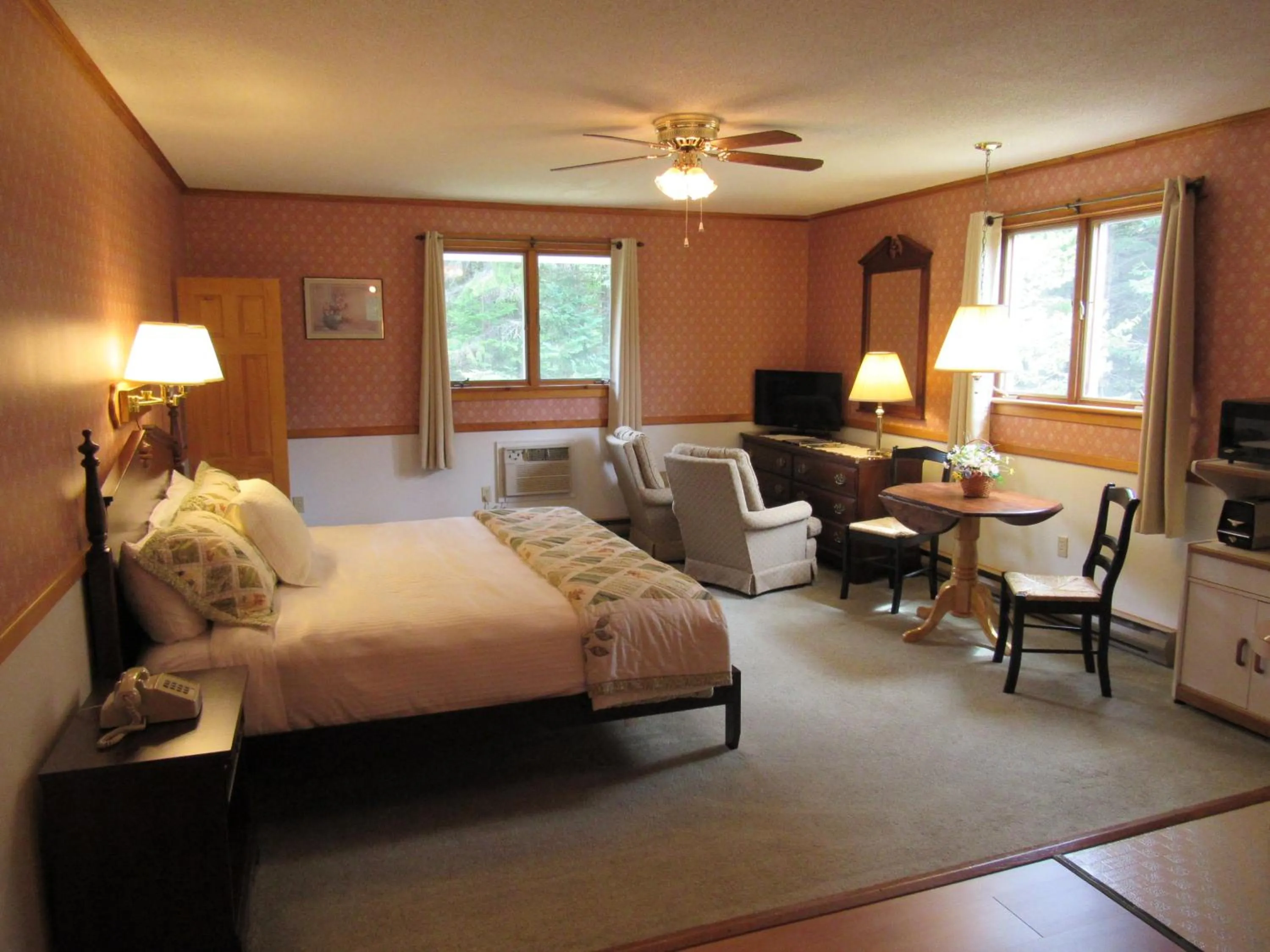 Bed in Carlson's Lodge