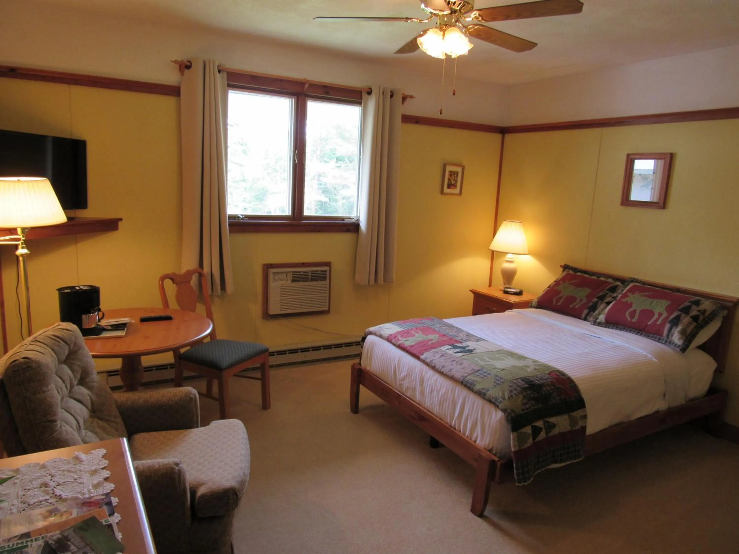 Bed in Carlson's Lodge