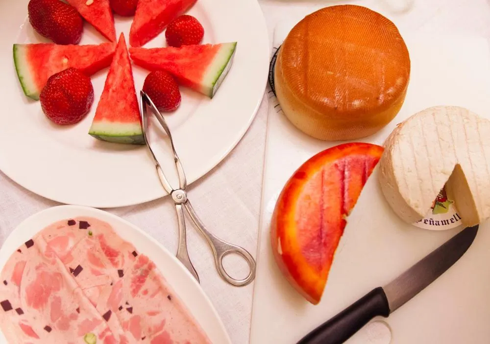 Breakfast in Apartamentos Casona de la Paca