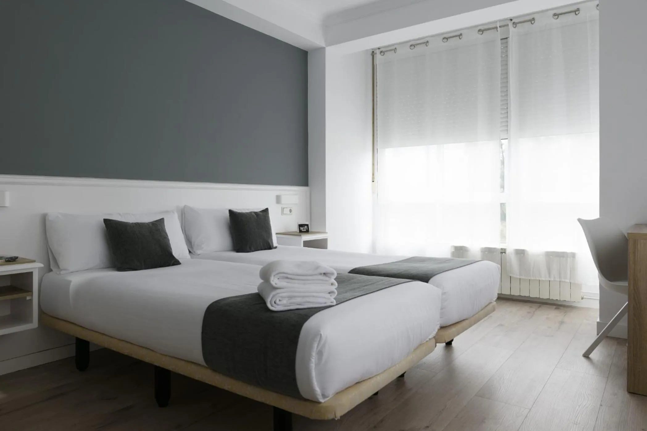 Bedroom, Bed in Hotel Alda Narón