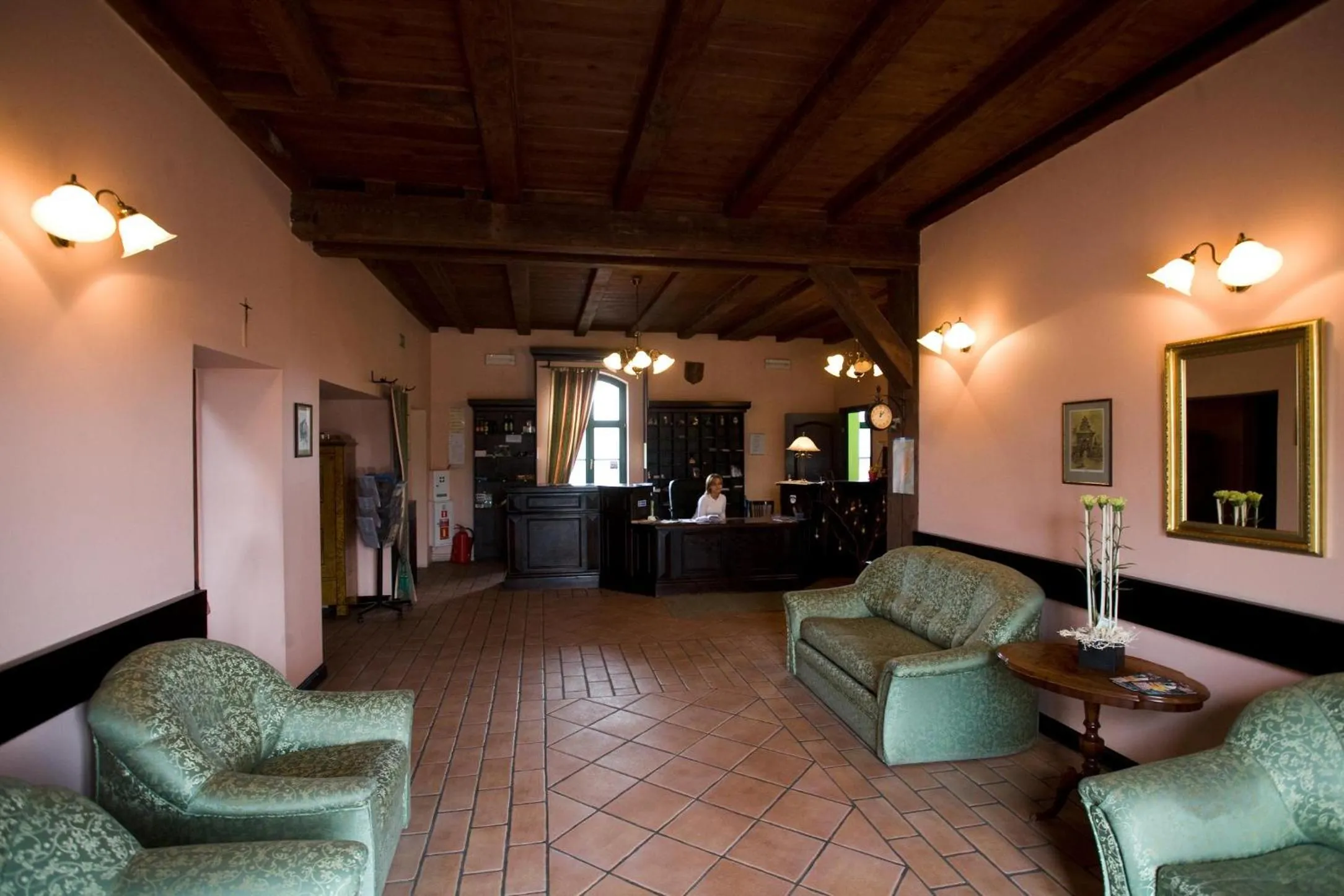 Lobby or reception in Hotel Mały Młyn