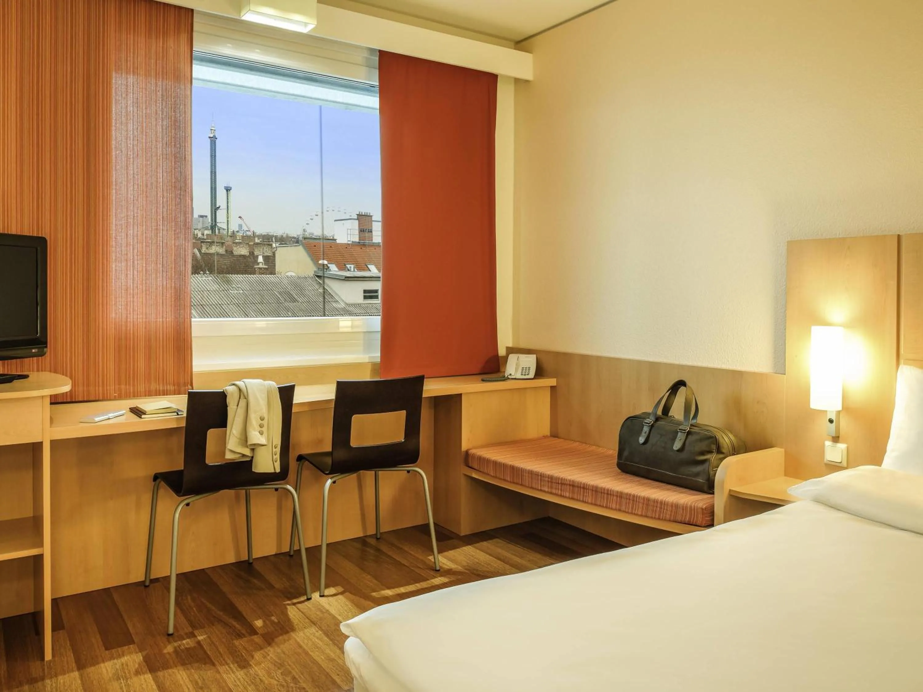 Bedroom, Bed in Ibis Wien Messe