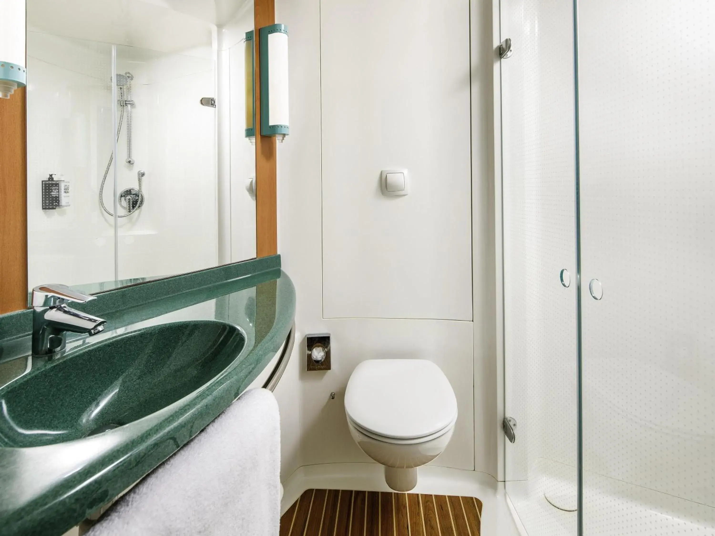 Bedroom in ibis Bristol Centre Bedroom in ibis Bristol Centre