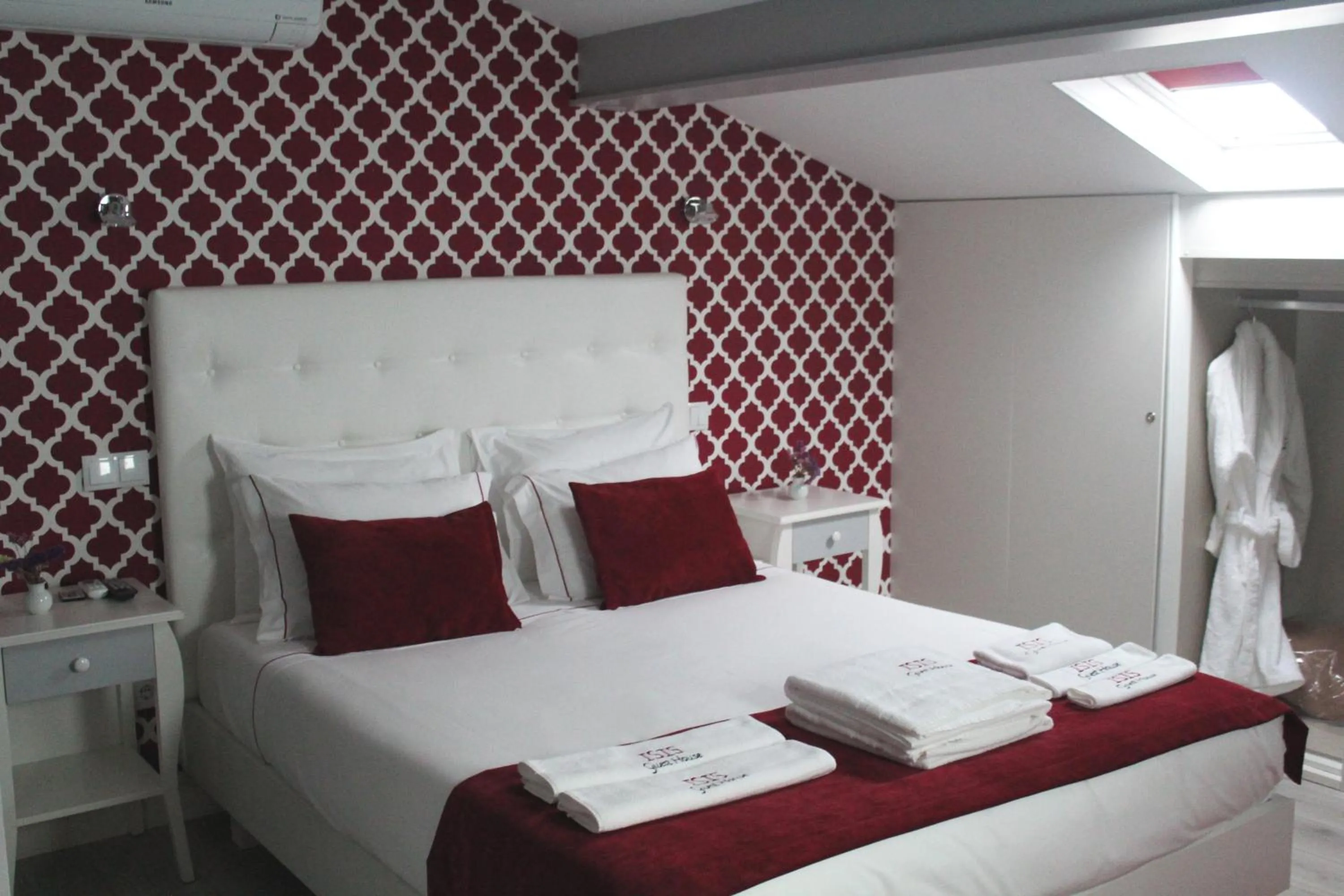 Bed in ÍSIS Guest House