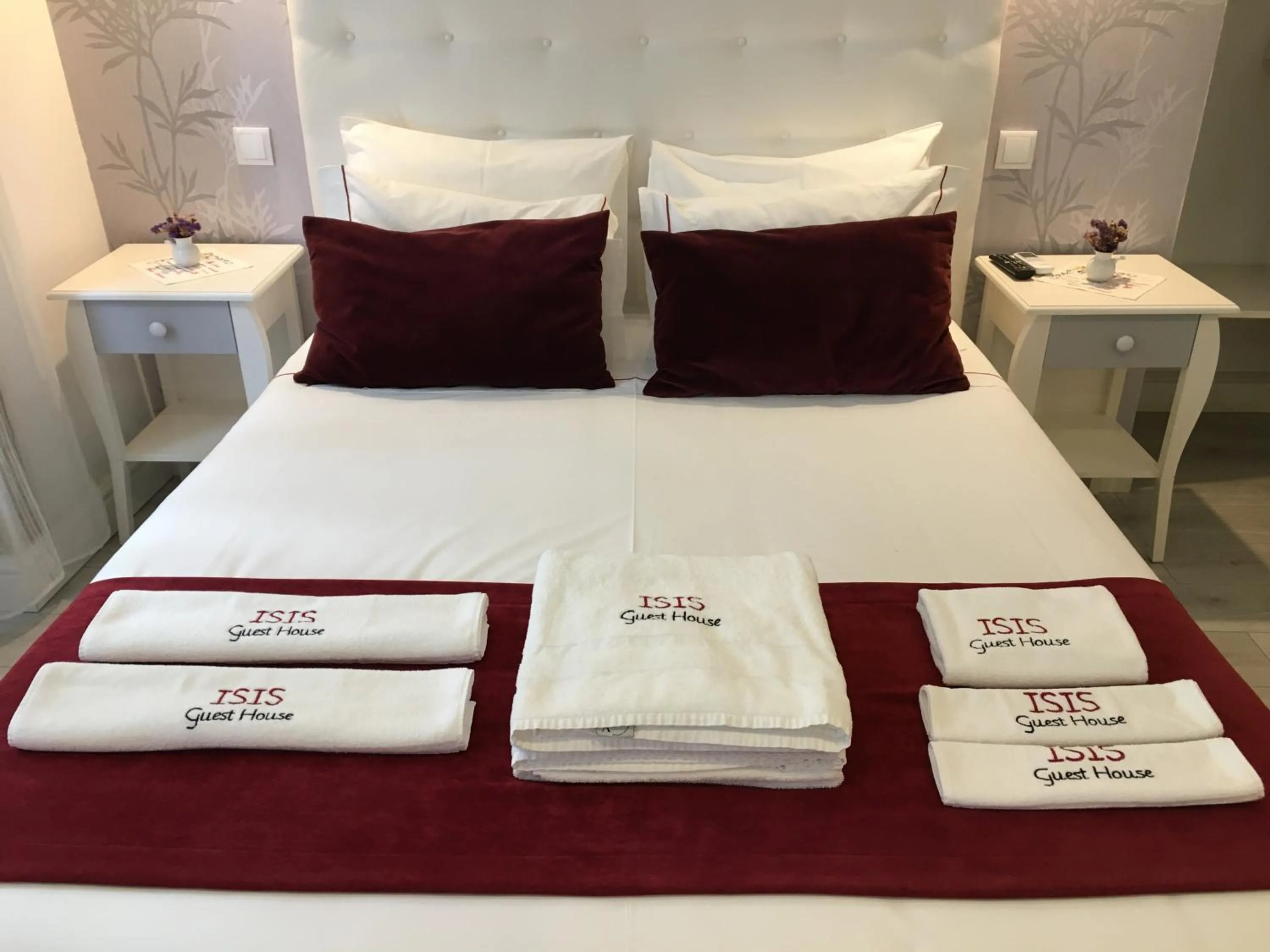 Bed in ÍSIS Guest House