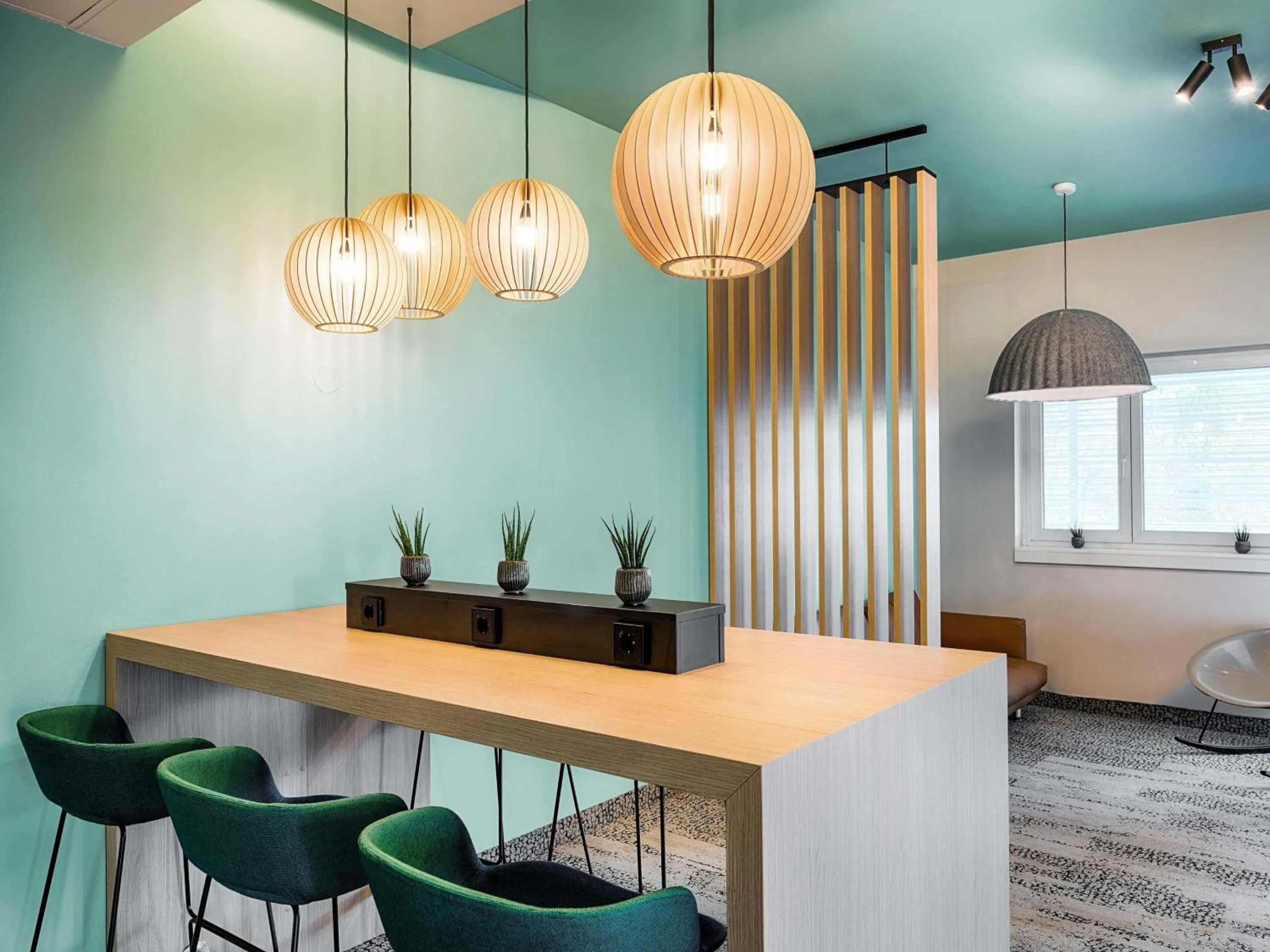 Lobby or reception in B&B Hotel Salzburg-Nord