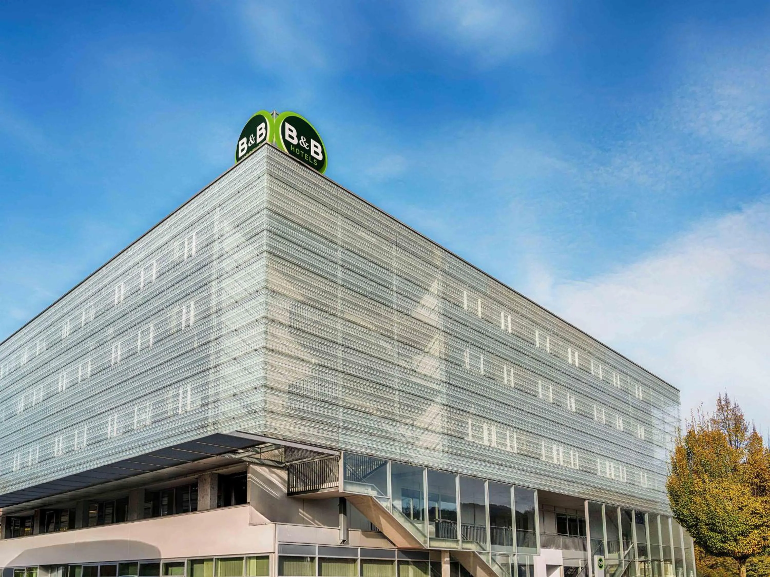 Property building in B&B Hotel Salzburg-Nord