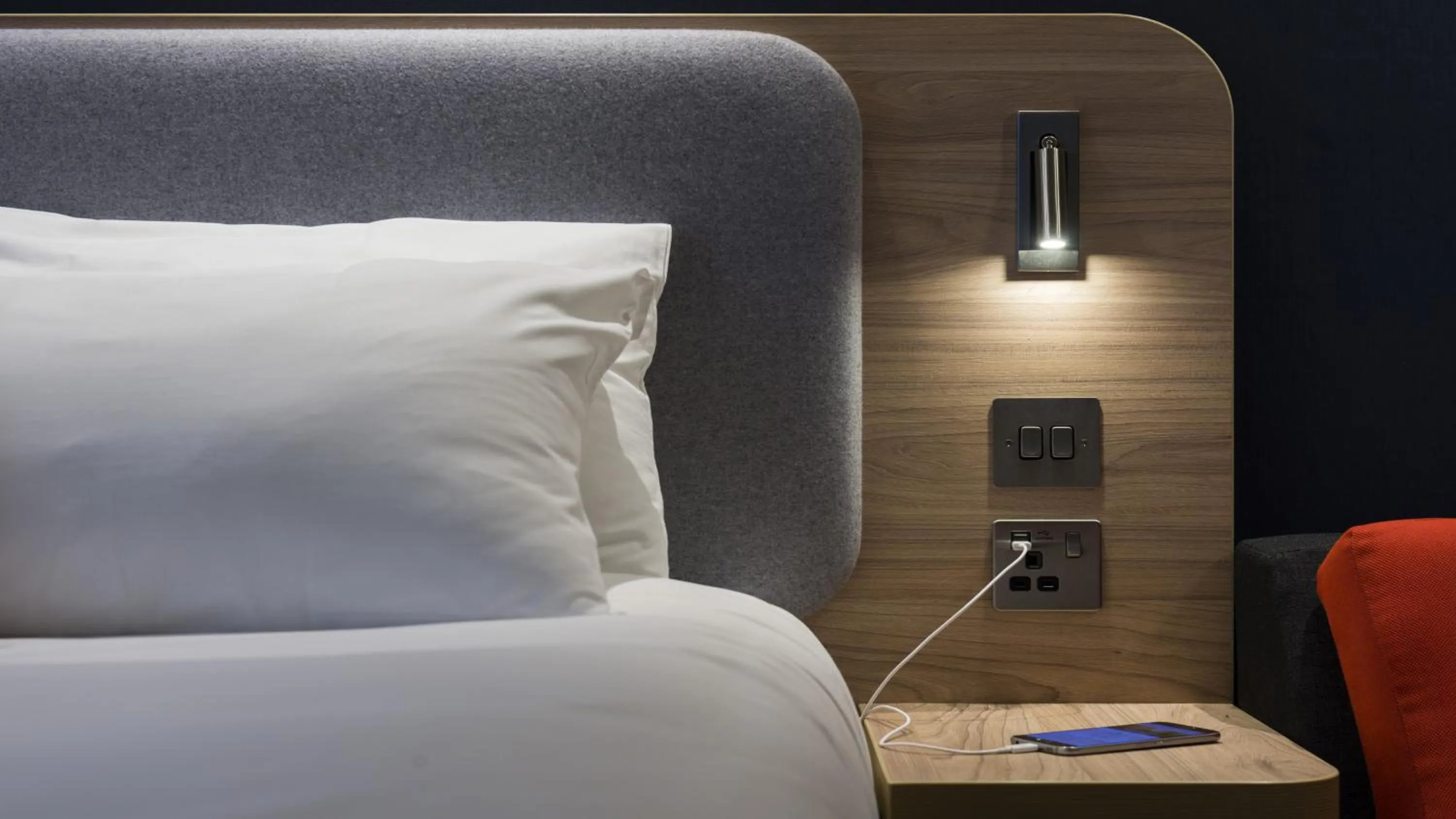 Bedroom, Bed in Holiday Inn Express Windsor by IHG