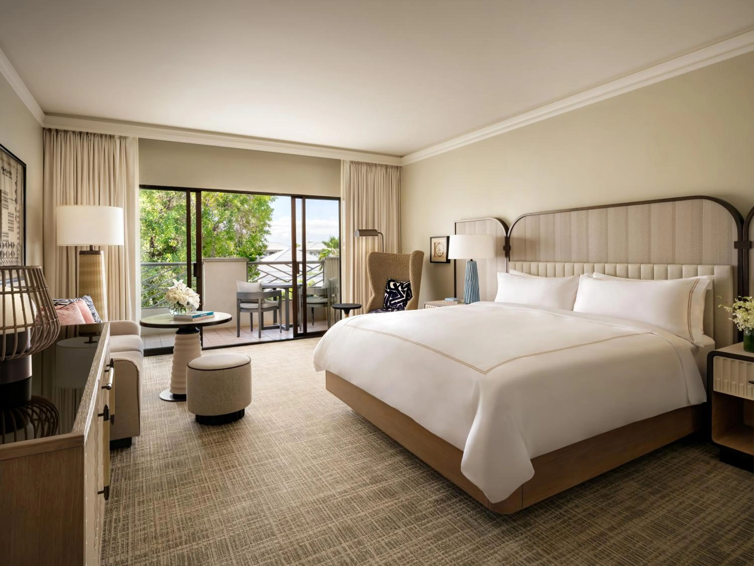 Property building, Bed in Fairmont Orchid Gold Experience