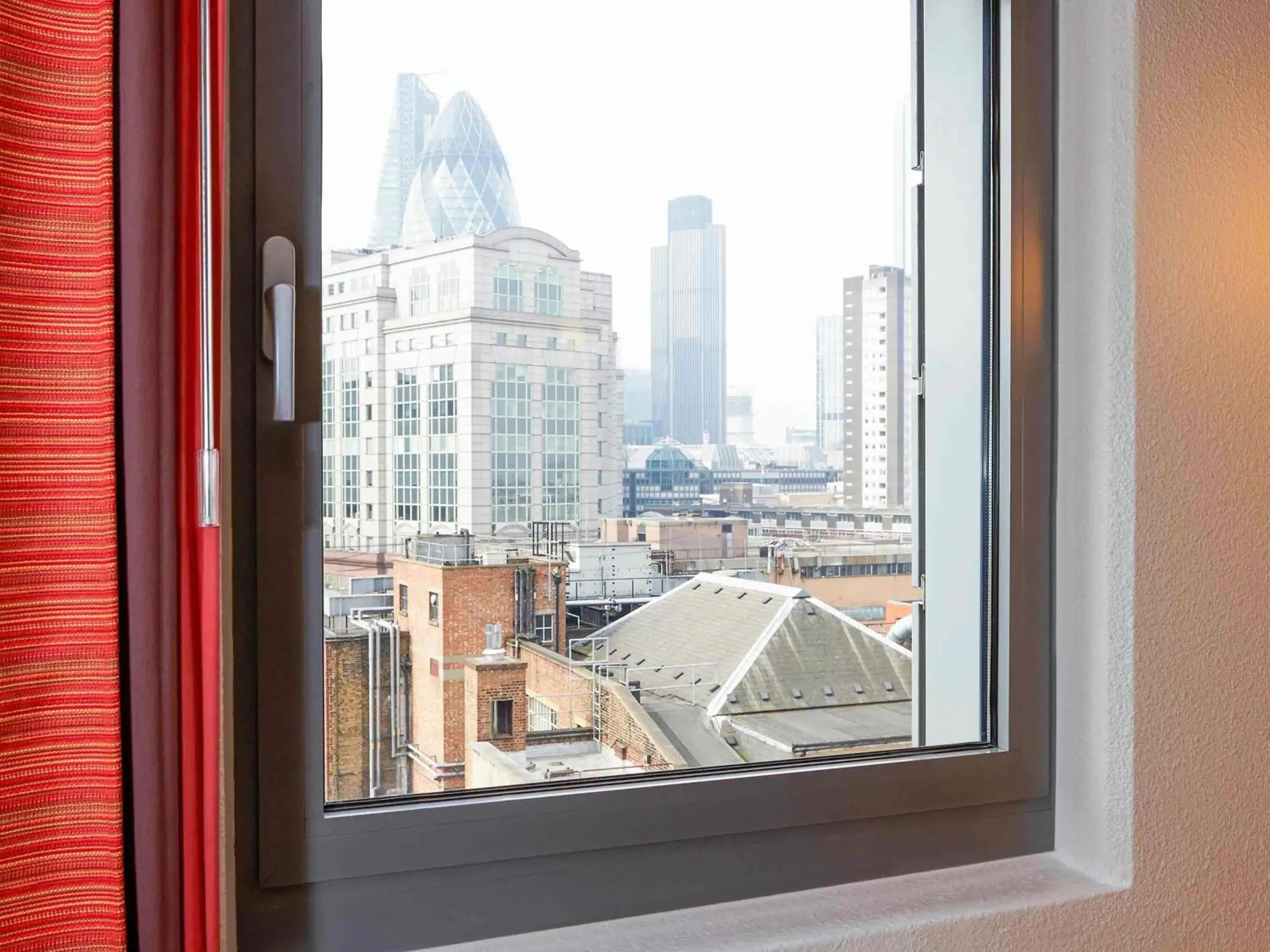 Bedroom in ibis London City - Shoreditch Bedroom in ibis London City - Shoreditch