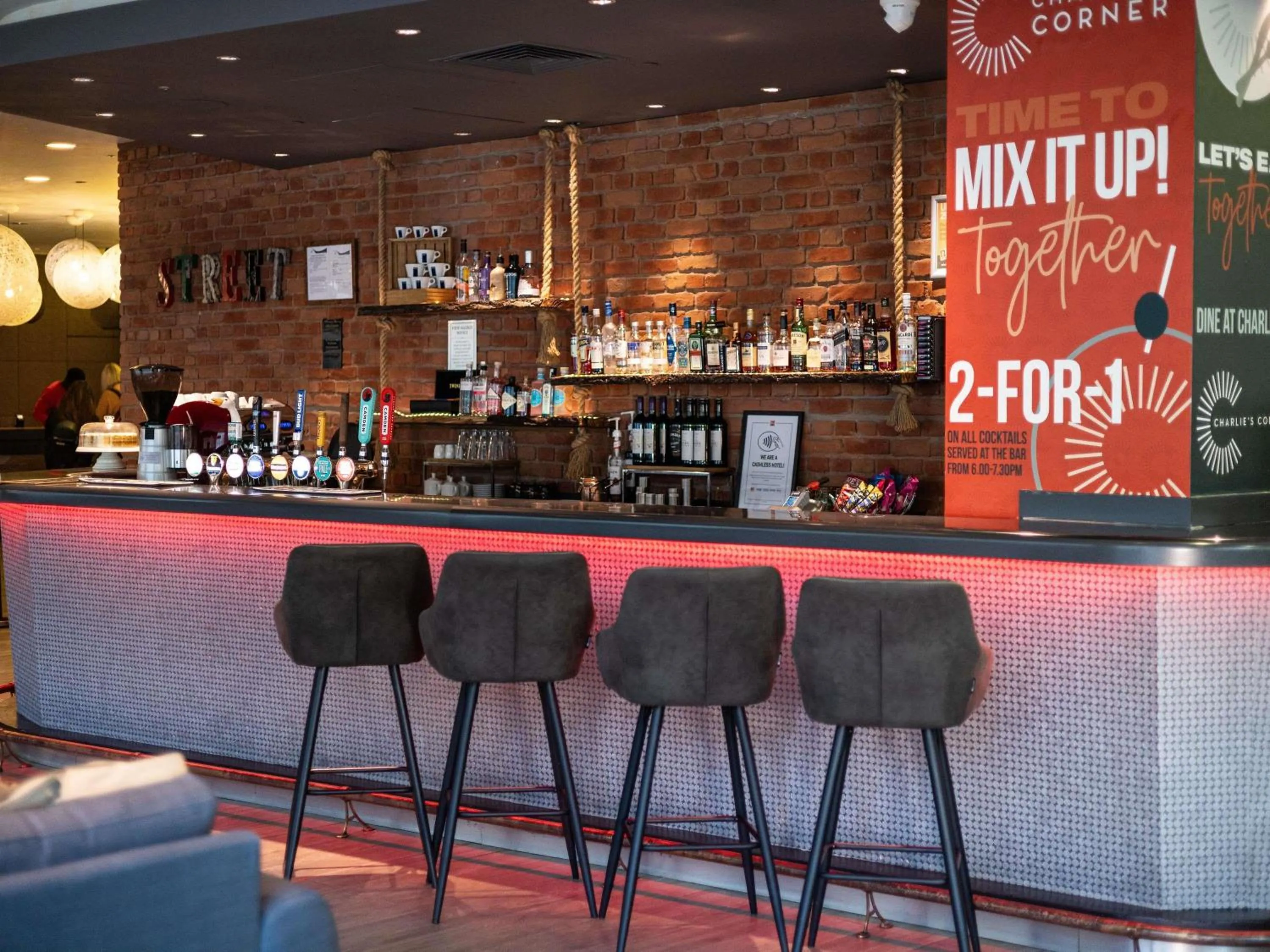 Lounge or bar in ibis London City - Shoreditch
