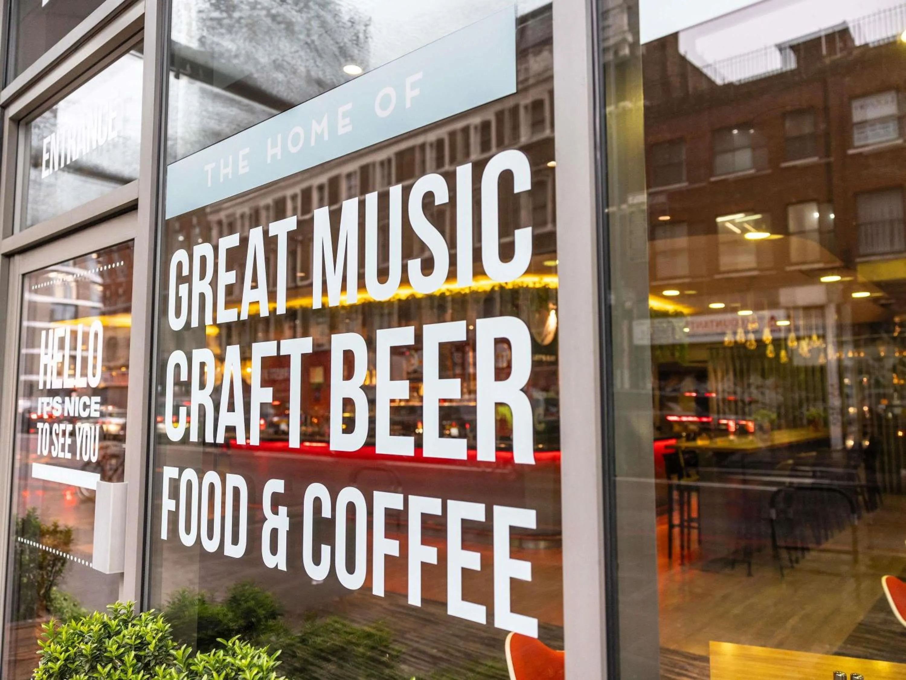 Lounge or bar in ibis London City - Shoreditch