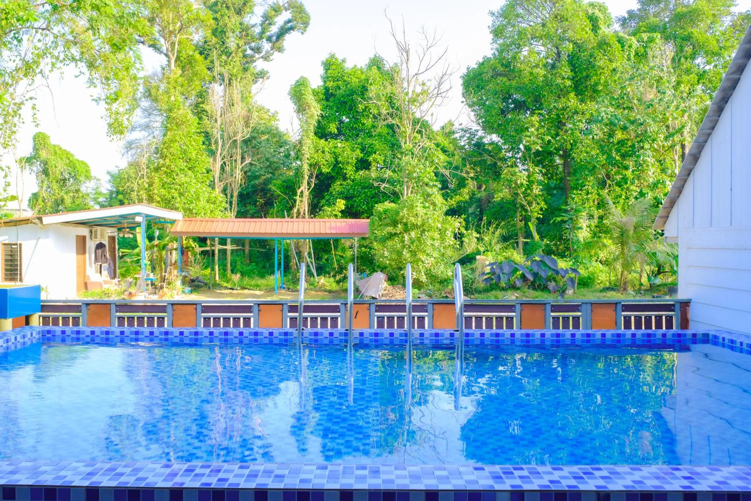 Swimming pool in Citra Kadok Hotel & Banquet Hall