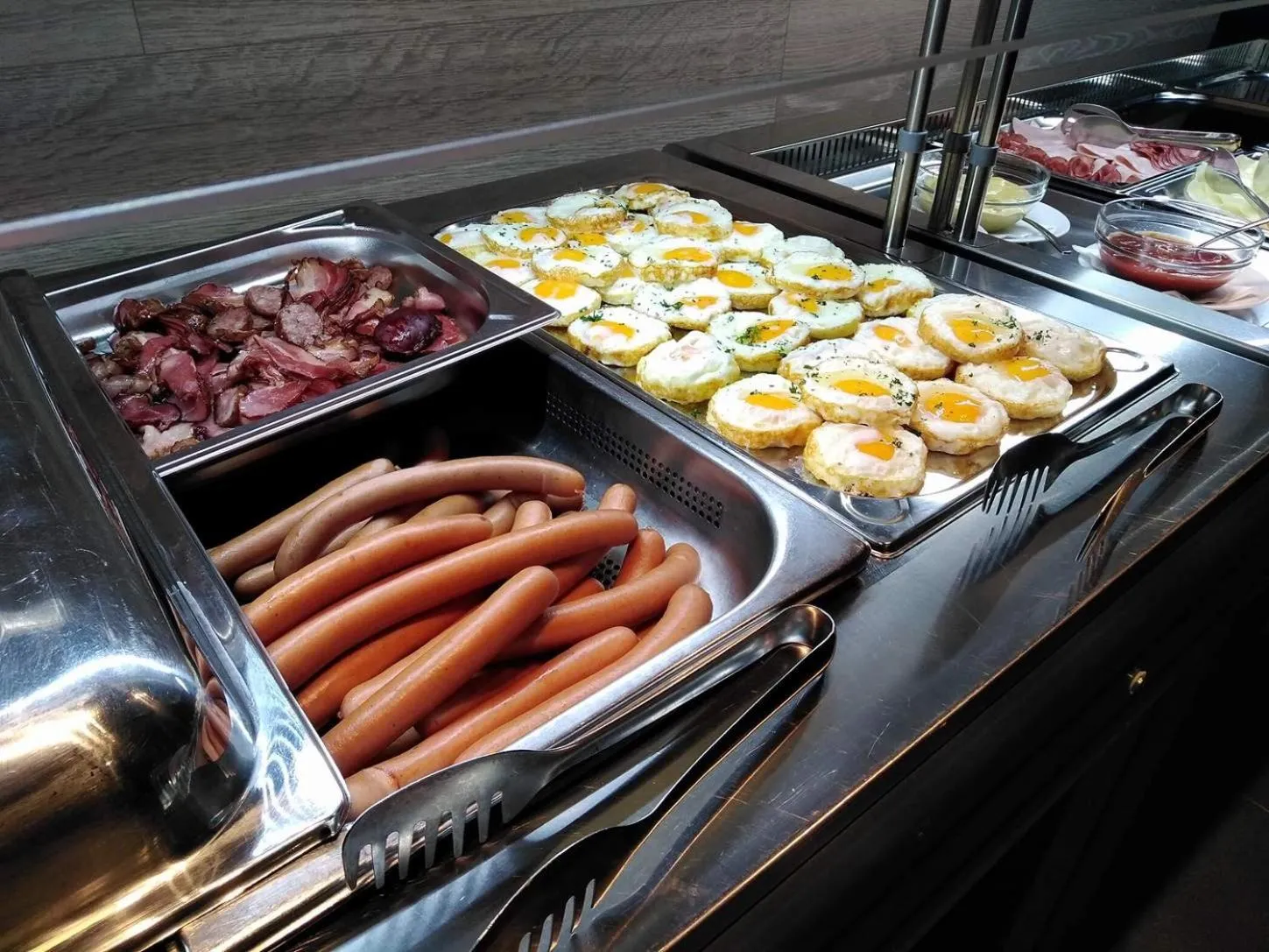 Buffet breakfast in Buly Aréna