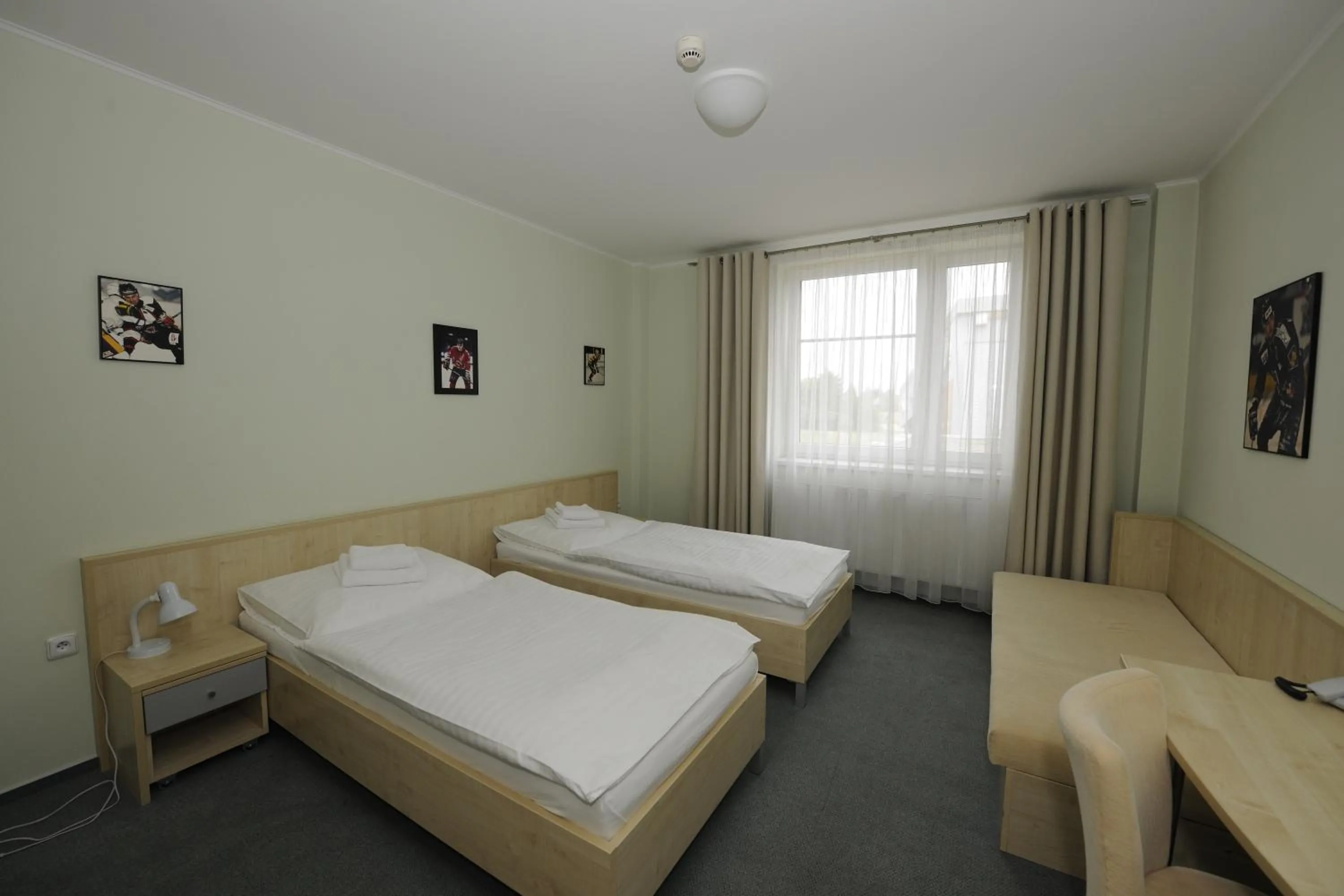 Day, Bed in Buly Aréna