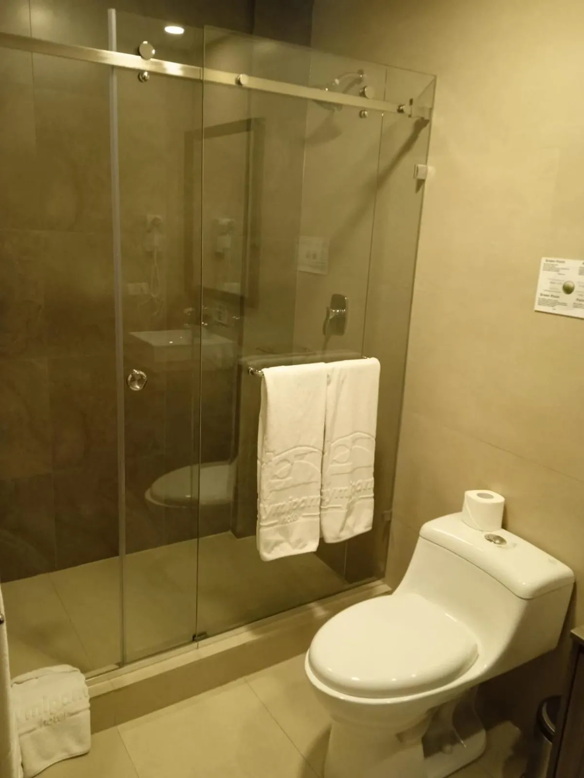 Bathroom in Hotel Raymipampa
