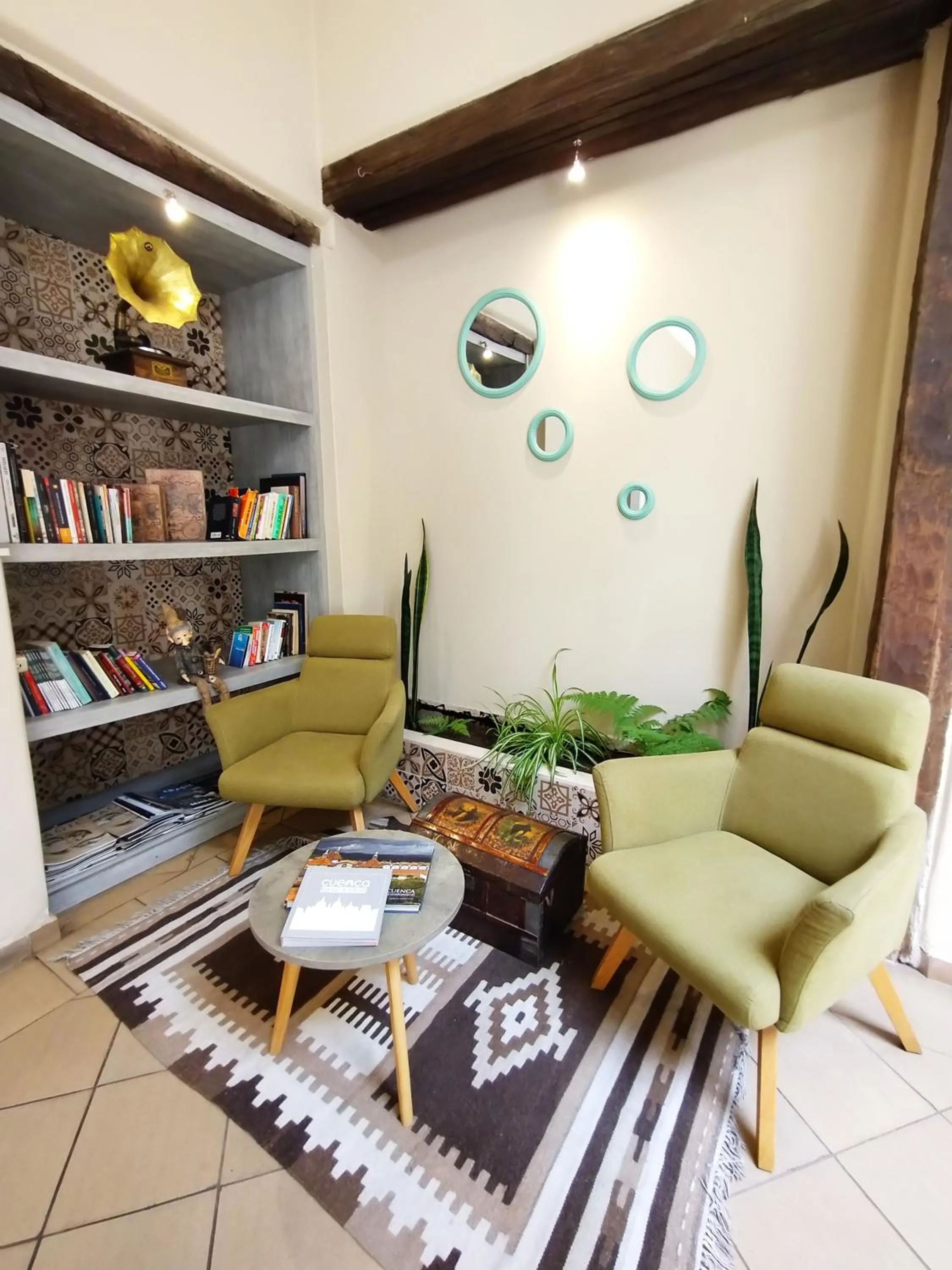 Library in Hotel Raymipampa