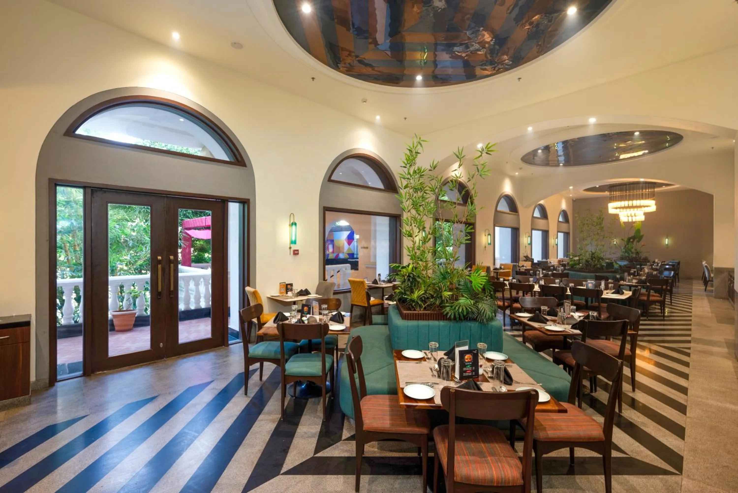 Restaurant/places to eat in The Lagoona Resort