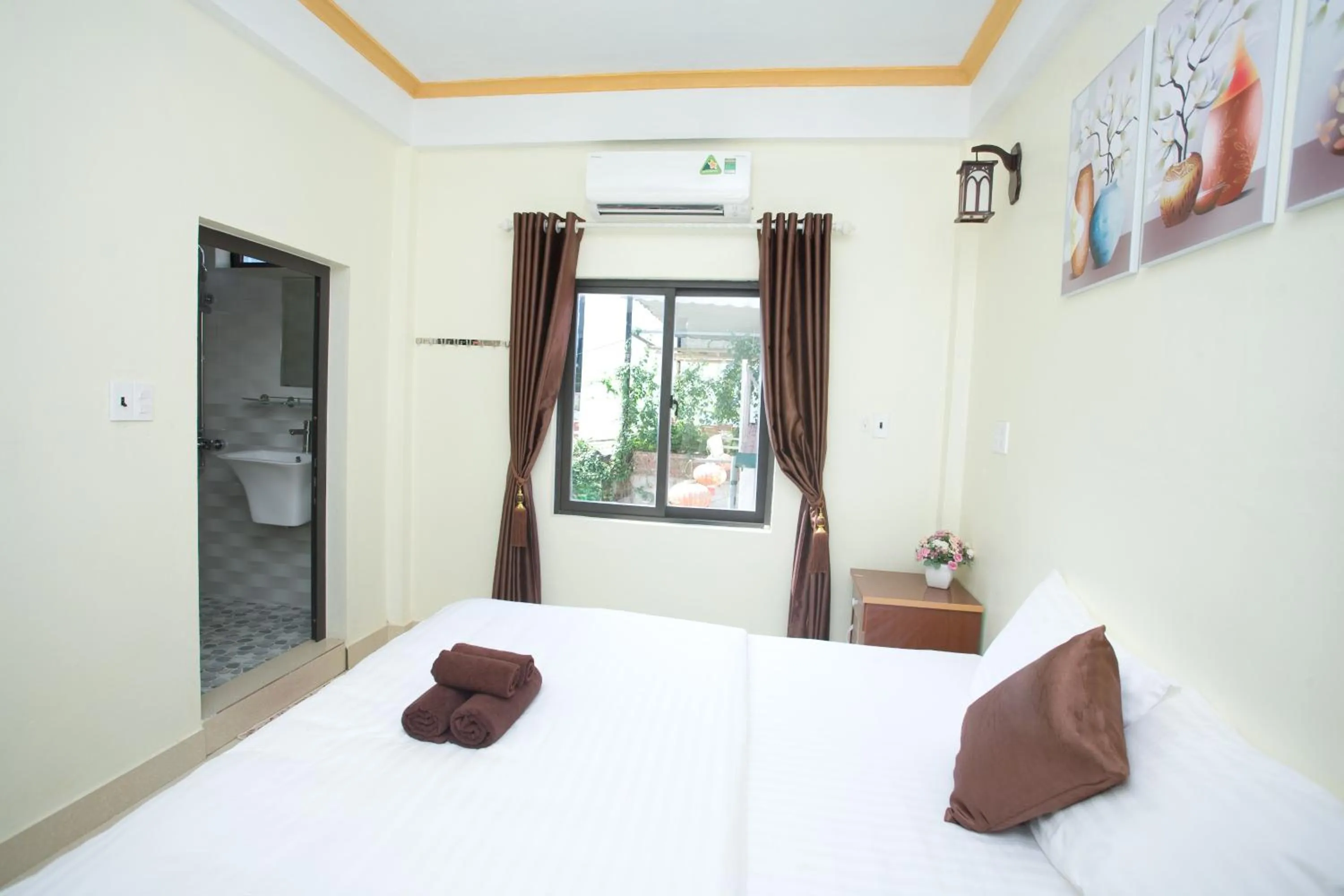 Bed in Golden Forest Homestay