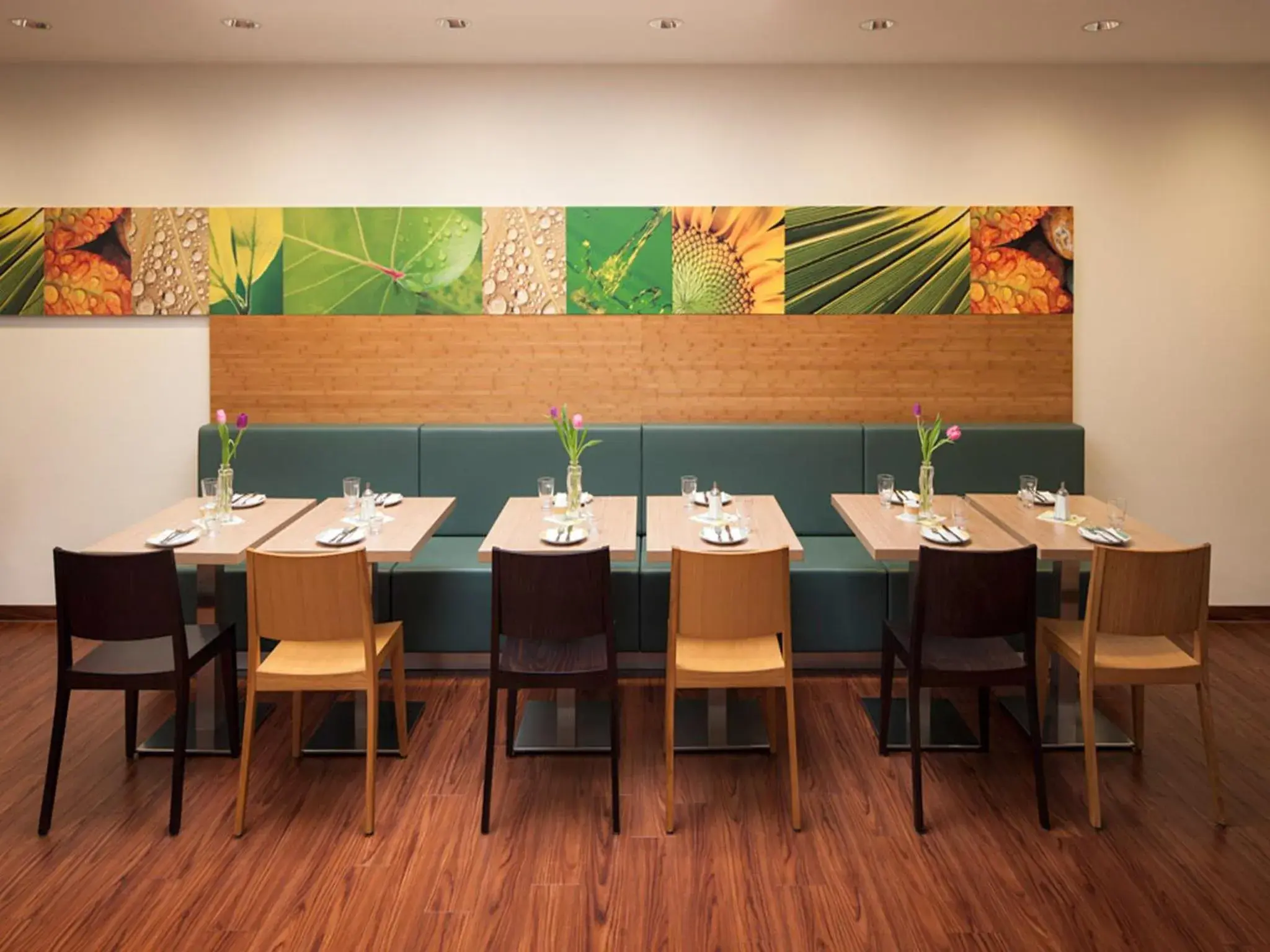 Restaurant/places to eat in ibis Hotel Nürnberg Altstadt Restaurant/places to eat in ibis Hotel Nürnberg Altstadt