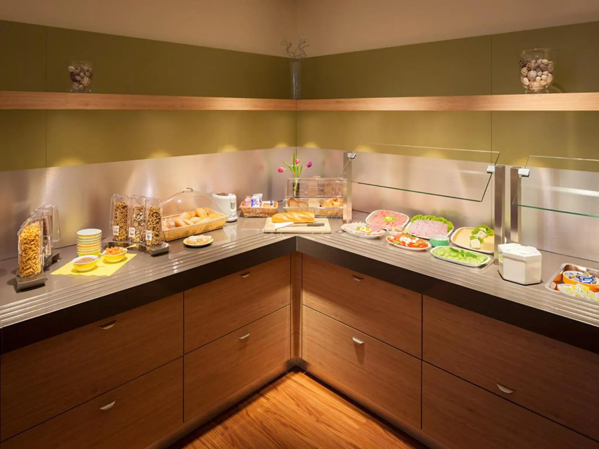 Restaurant/places to eat in ibis Hotel Nürnberg Altstadt Restaurant/places to eat in ibis Hotel Nürnberg Altstadt