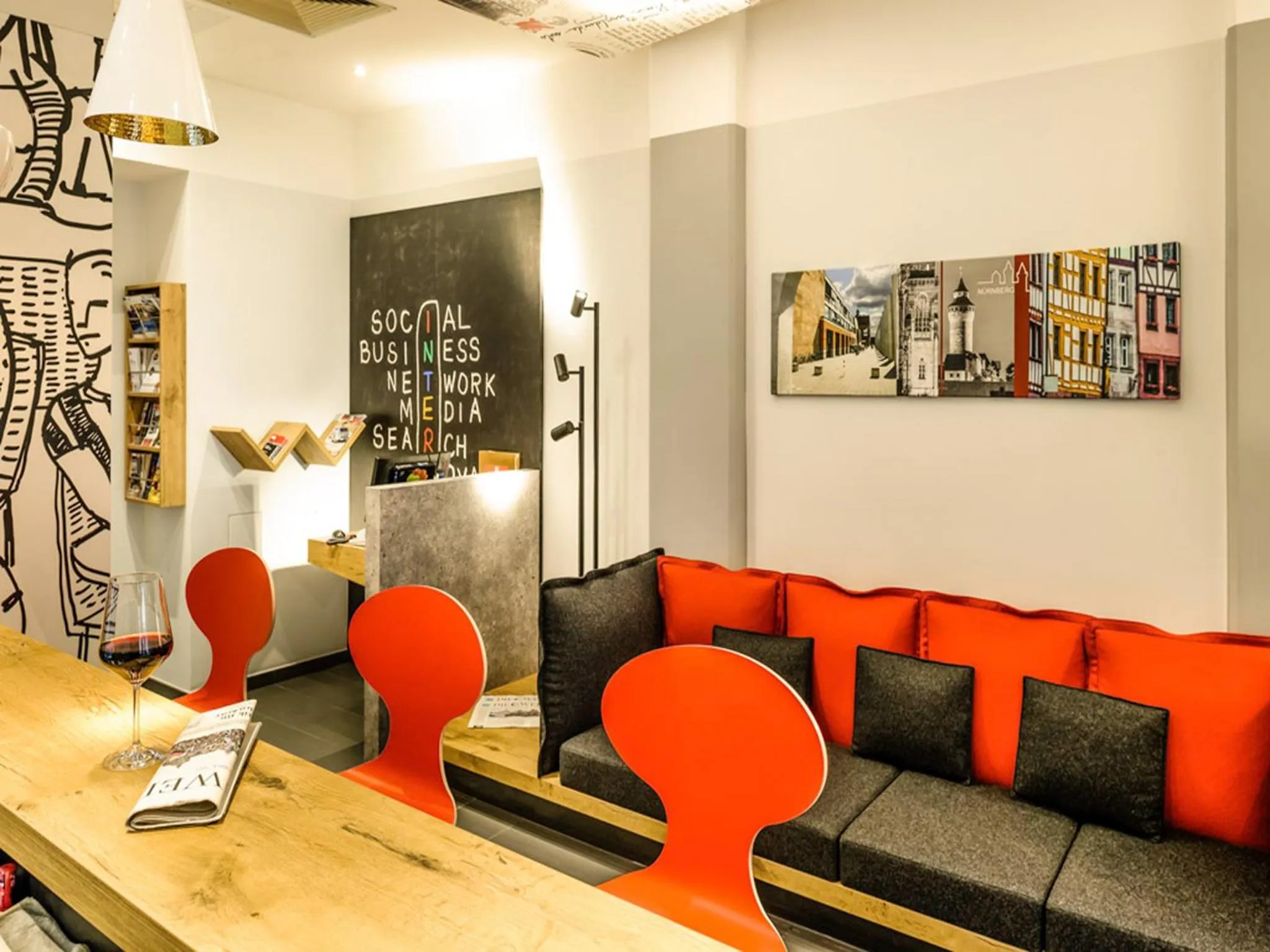 Lounge or bar in ibis Hotel Nürnberg Altstadt