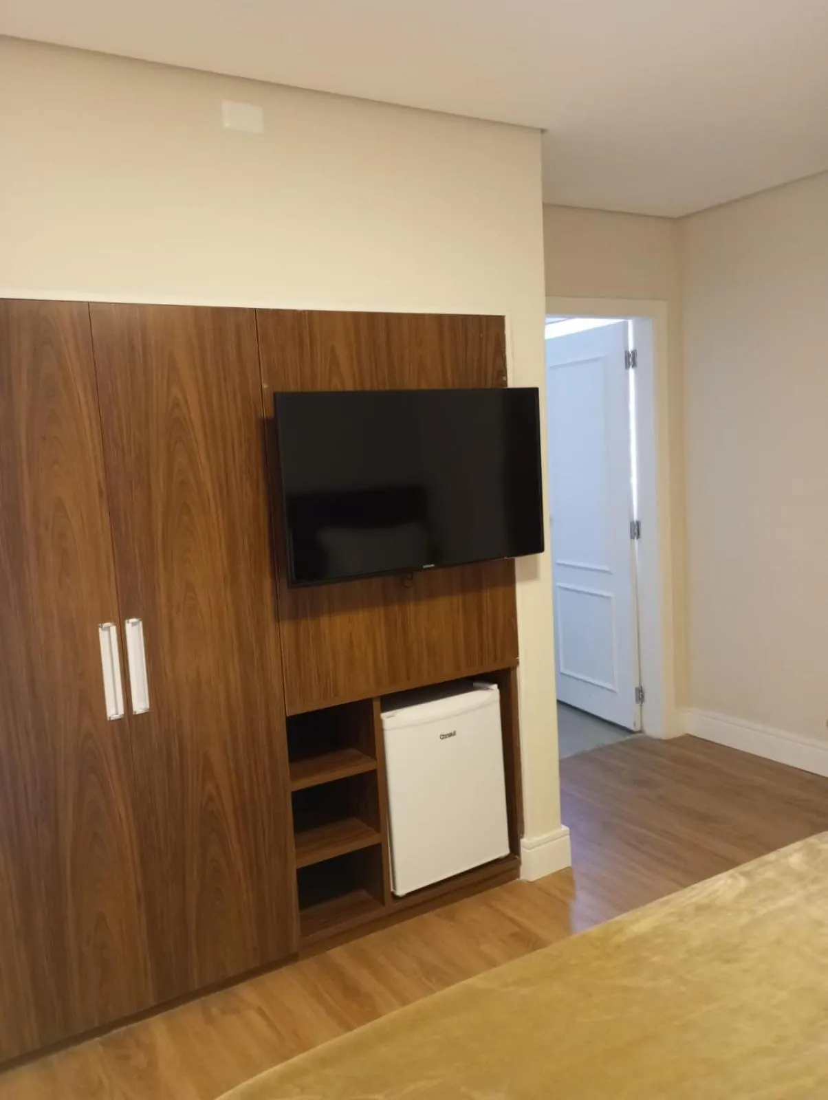 TV and multimedia in Hotel Chateau