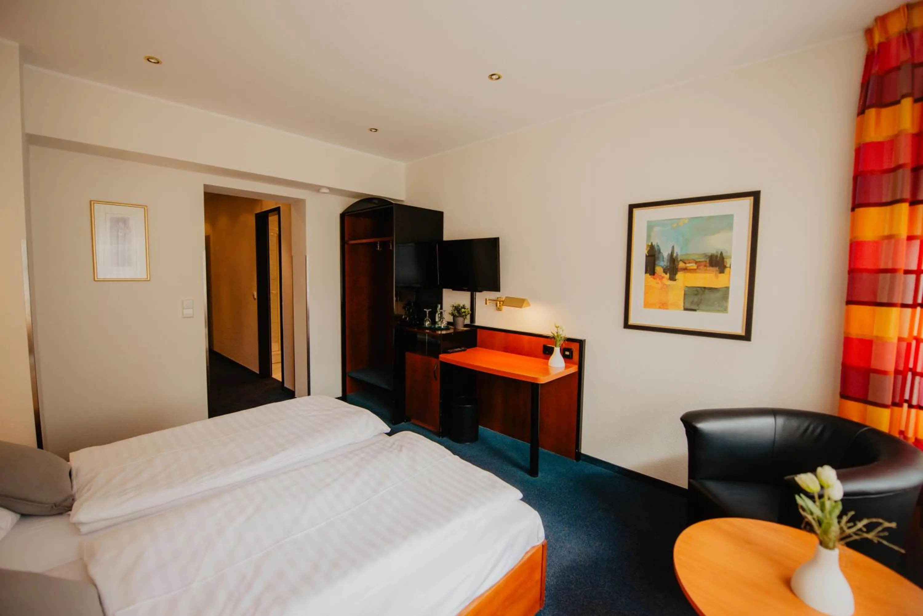 Photo of the whole room, Bed in Hotel-Restaurant Haselhoff