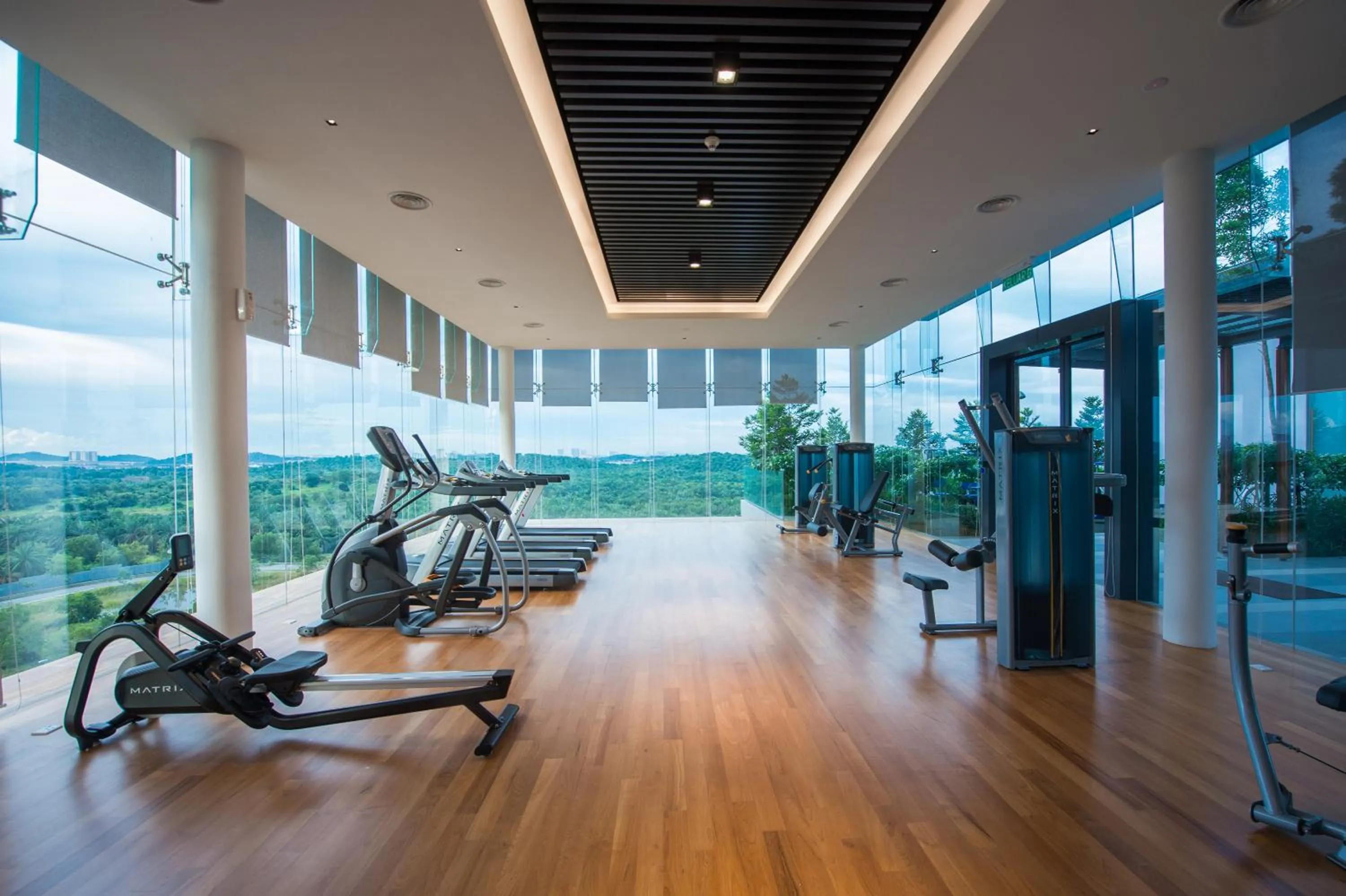 Fitness centre/facilities in Grand Medini Suites by RR JBcity