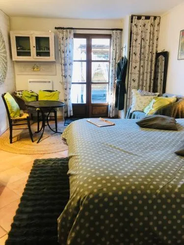 l'Oustaou B&B Piscine & Spa