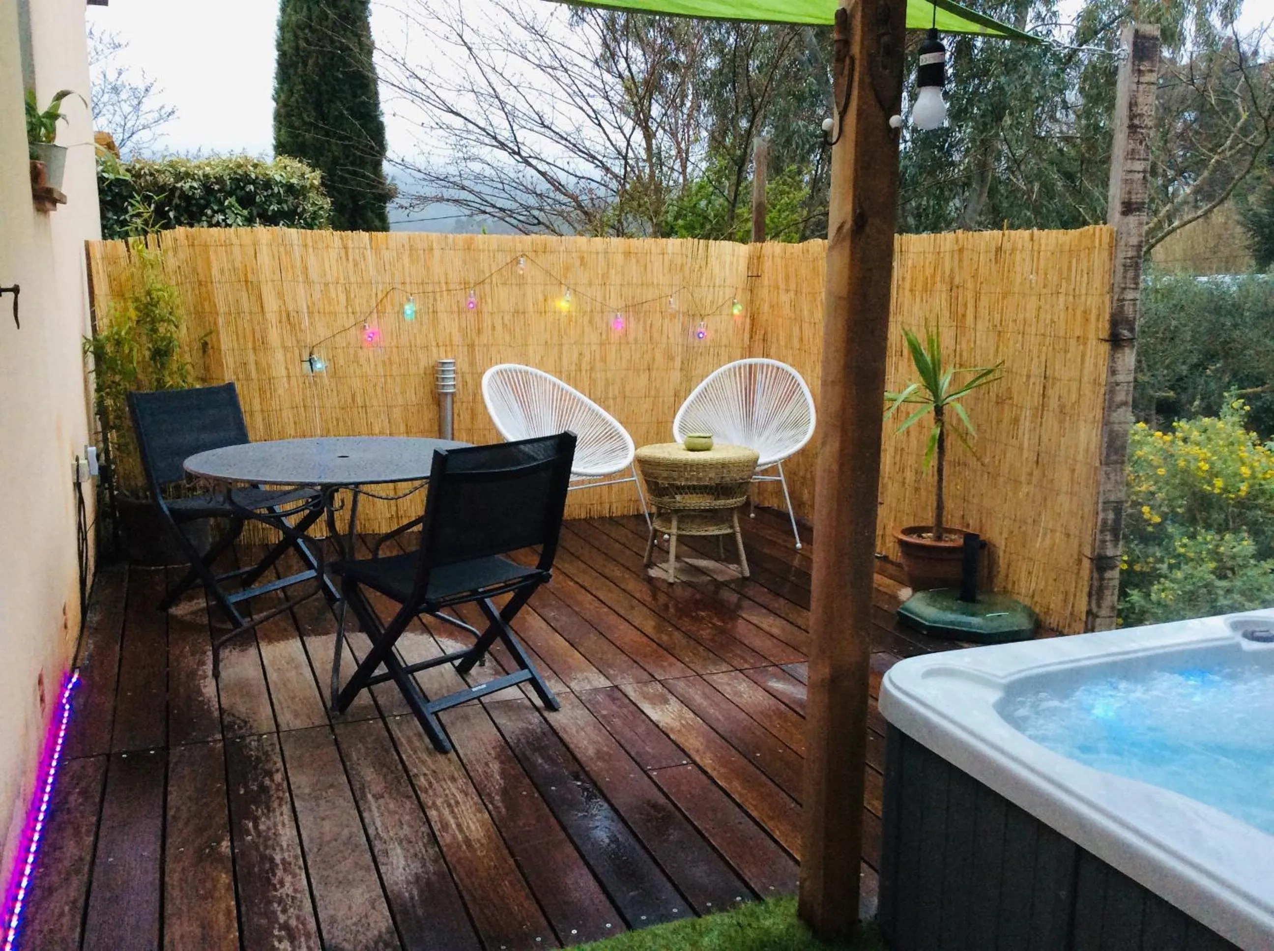 Patio in l'Oustaou B&B Piscine & Spa
