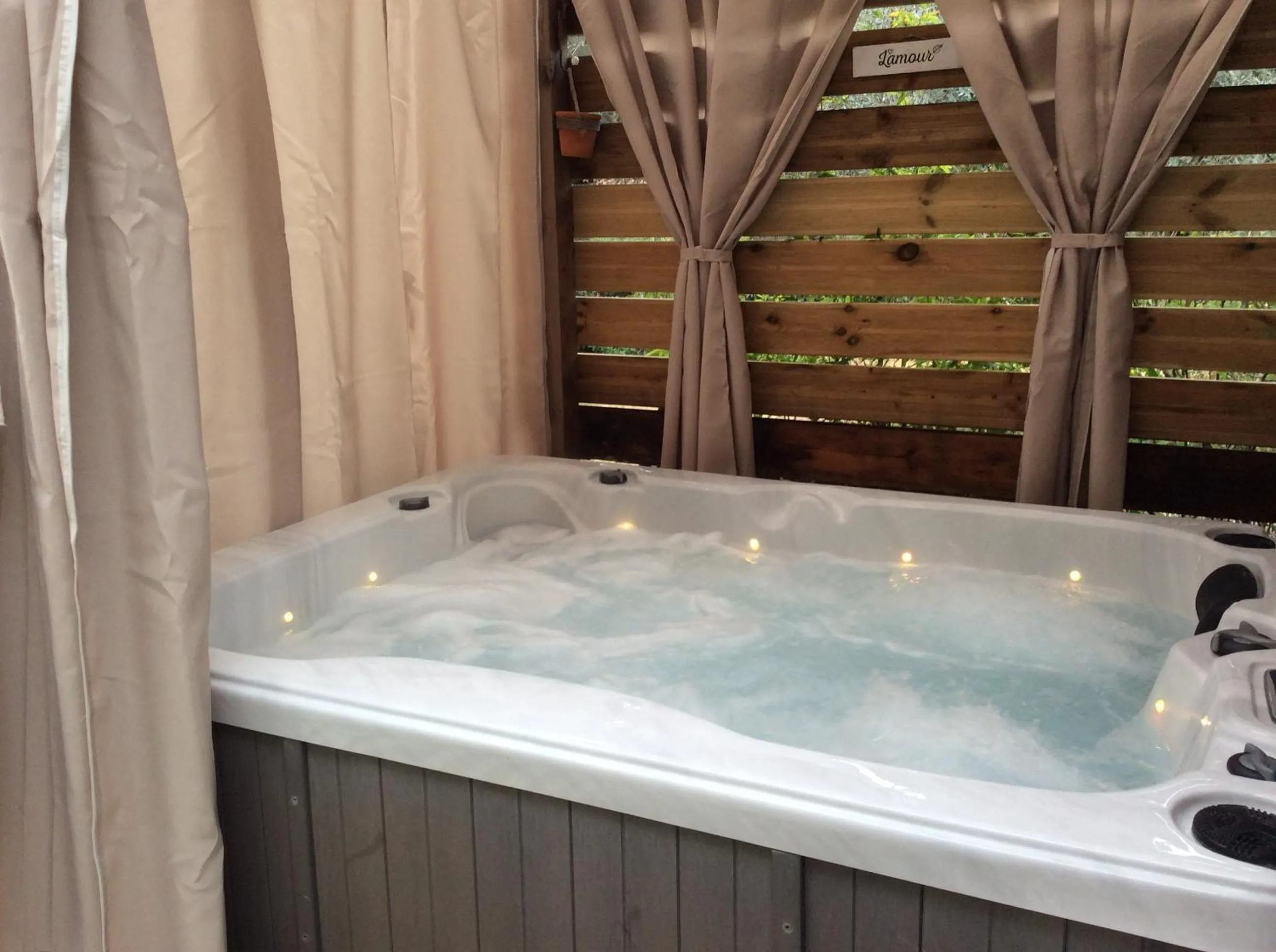 l'Oustaou B&B Piscine & Spa