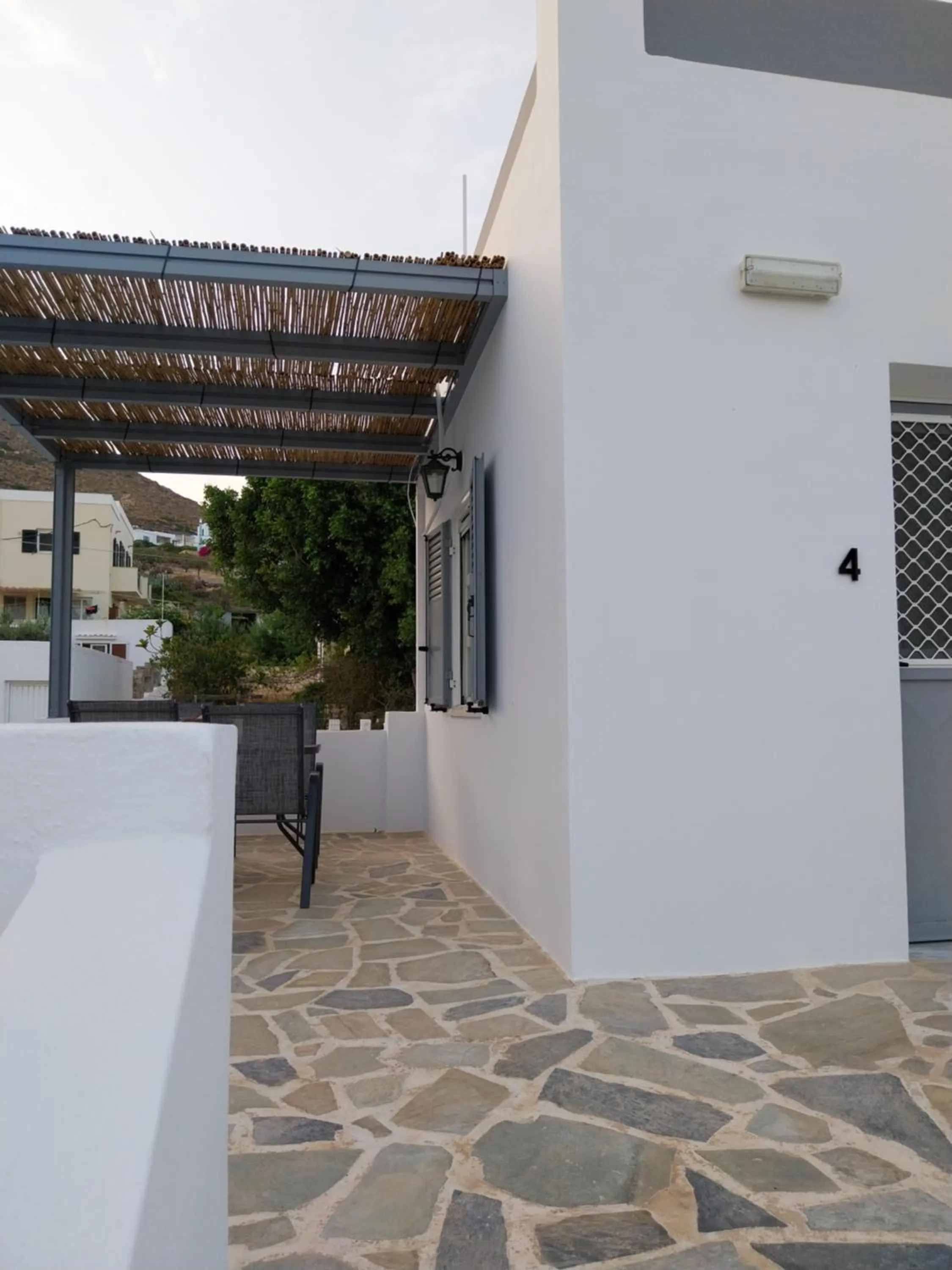 Property building in Galini Rooms & Apartments