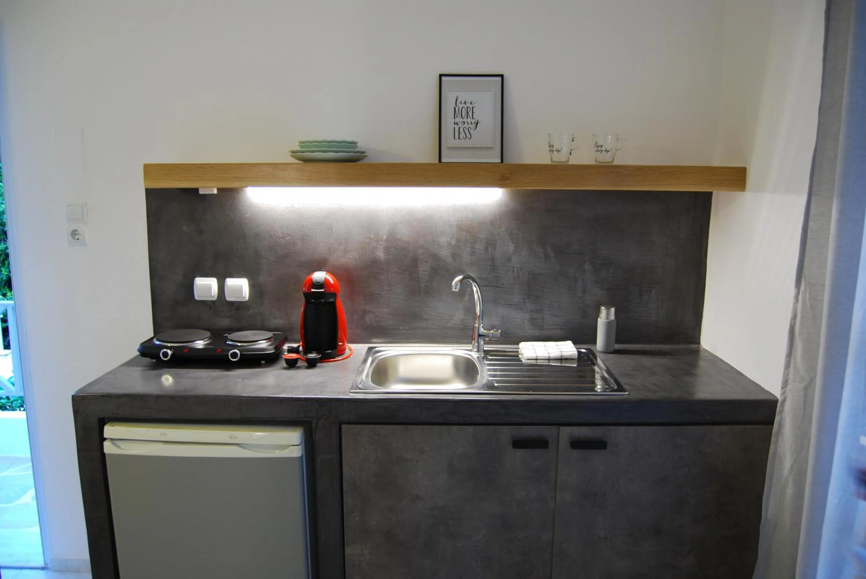 Coffee/tea facilities in Galini Rooms & Apartments