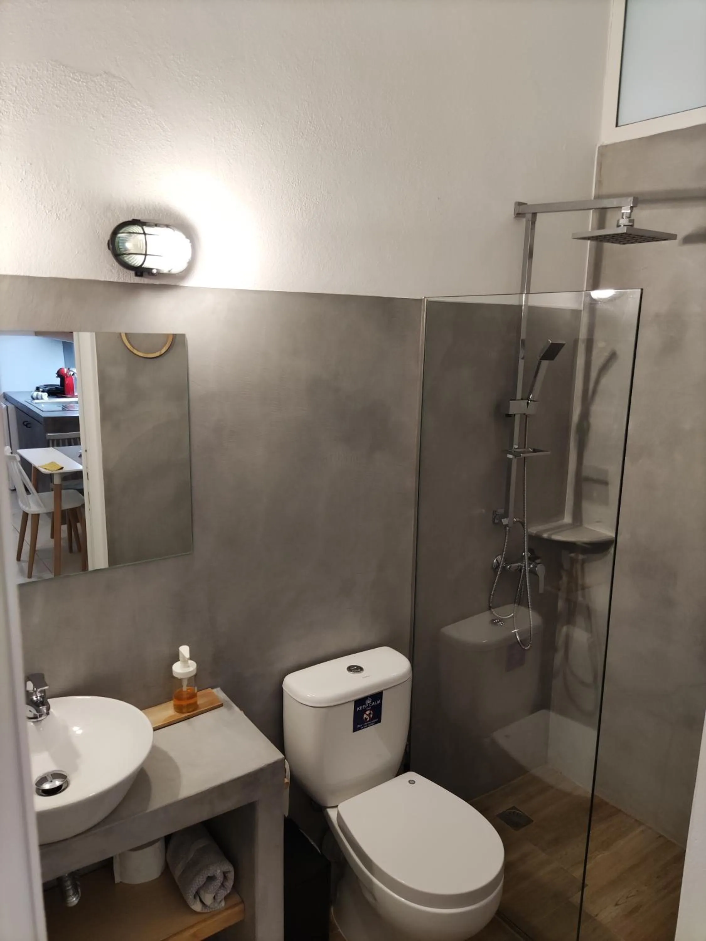 Shower in Galini Rooms & Apartments