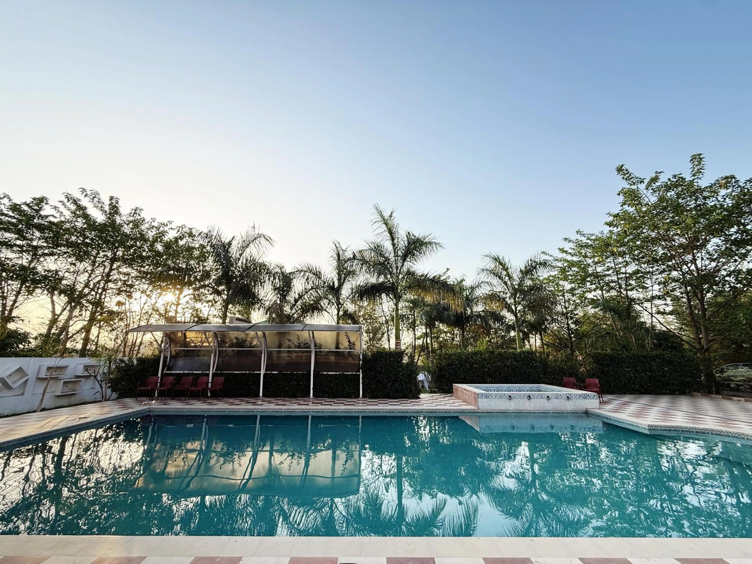 Swimming pool in Olive Resort - Sillari Pench