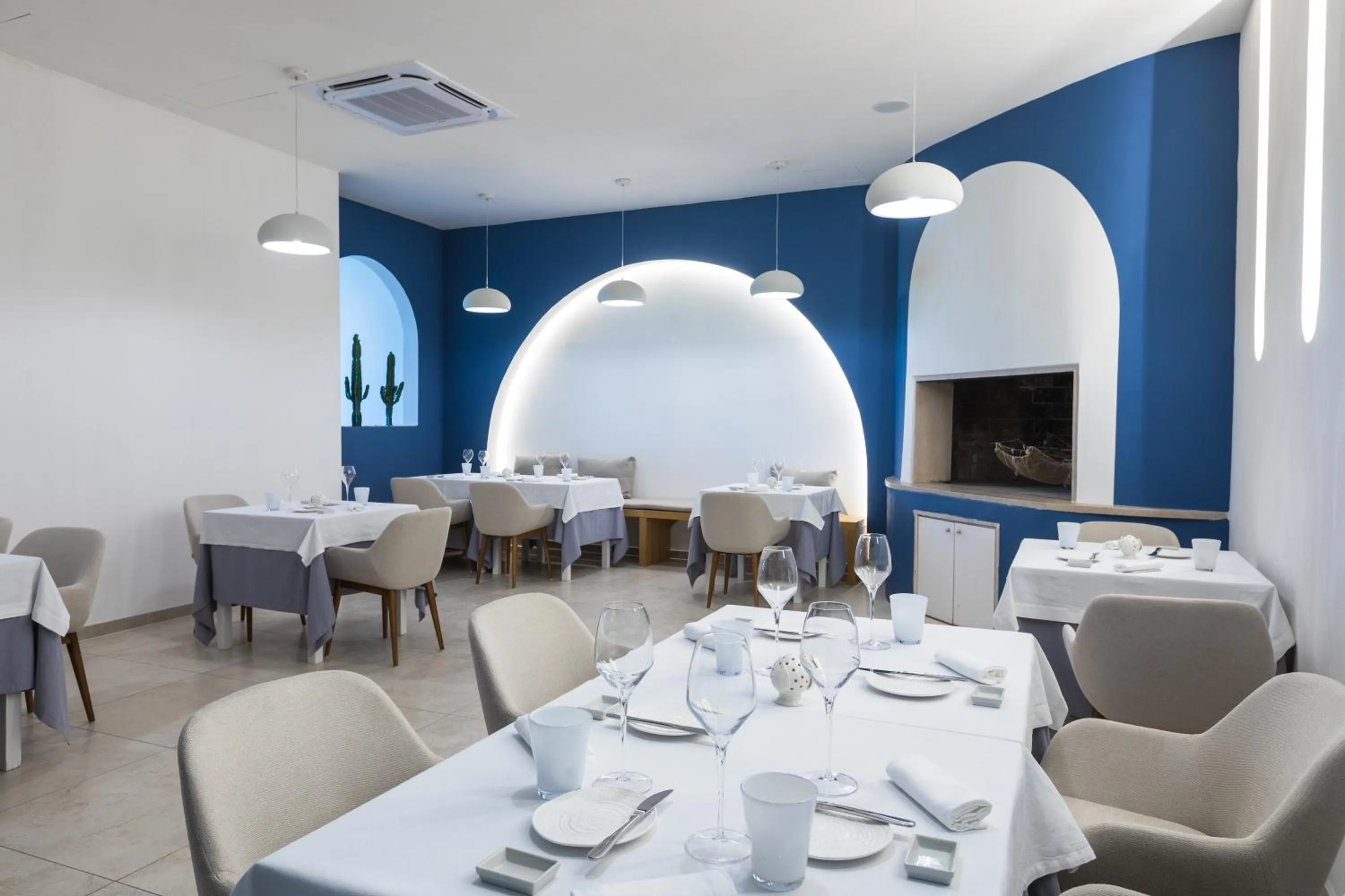 Restaurant/places to eat in Hotel Approdo di Venere