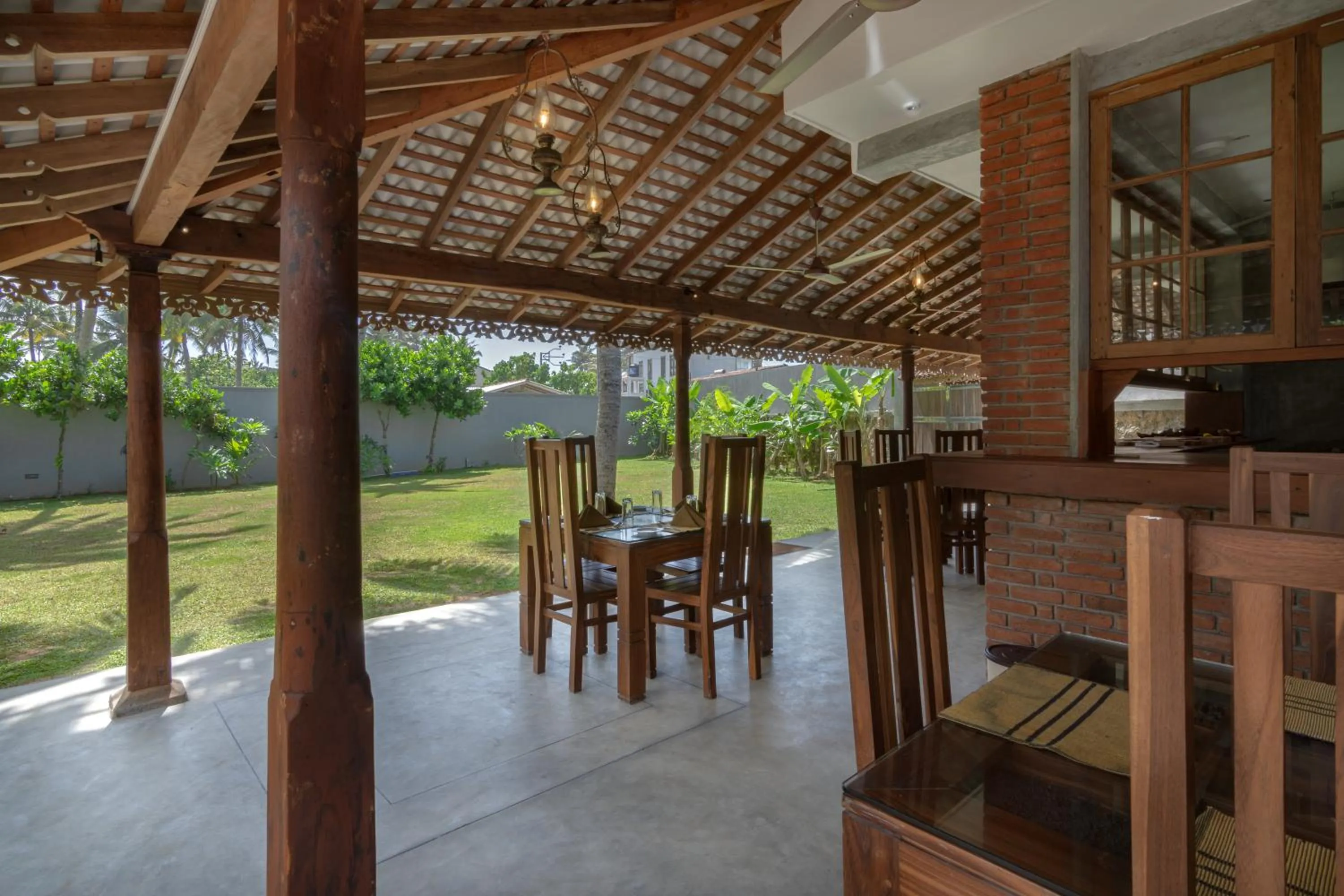 Restaurant/places to eat in Samaraana