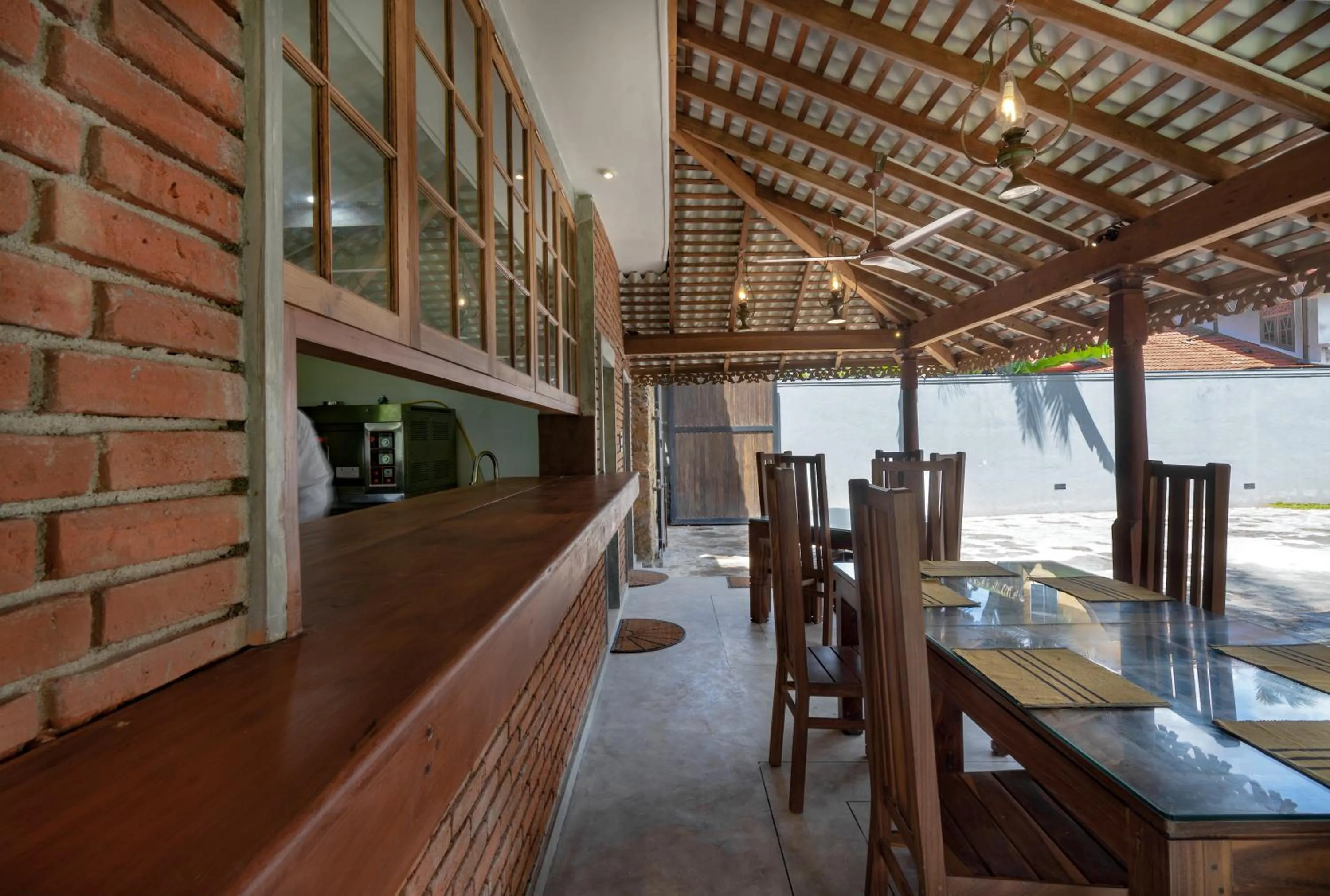 Restaurant/places to eat in Samaraana