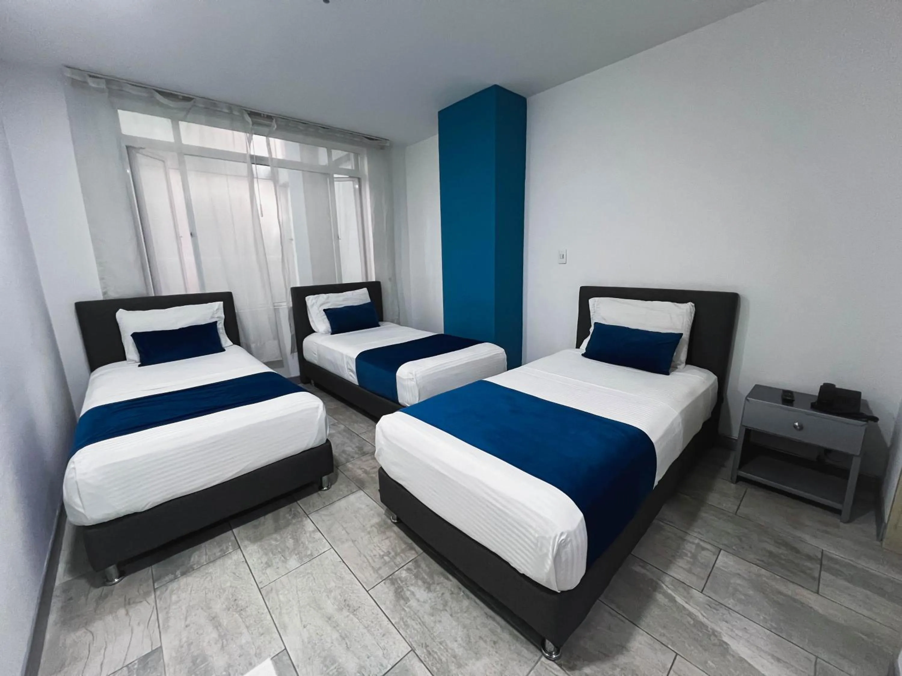 Photo of the whole room in Hotel Rosales Gold