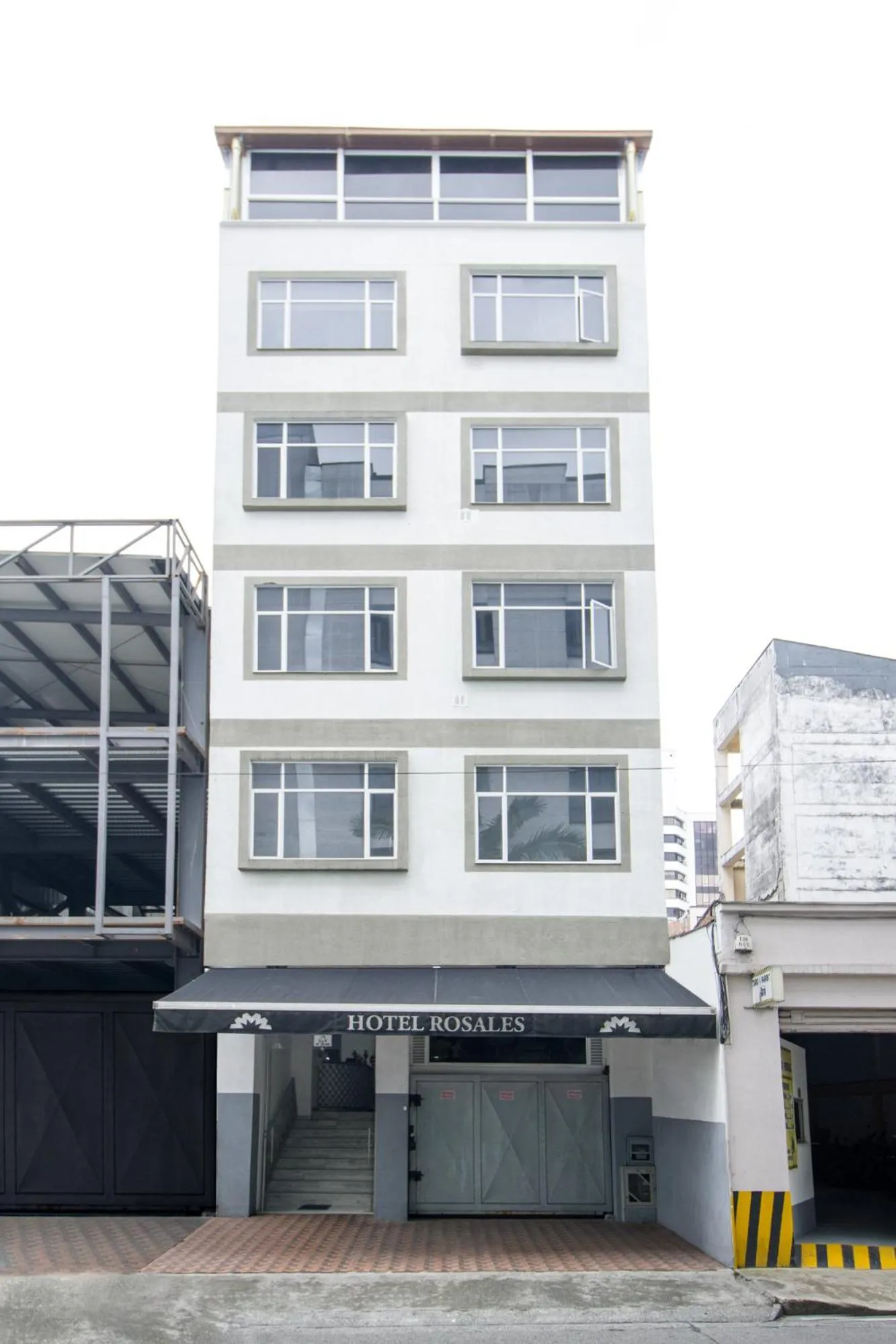 Property building in Hotel Rosales Gold